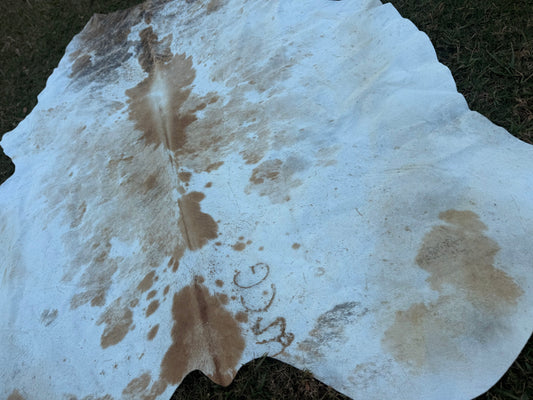 Exotic Full size cowhide rug - size 8'3"