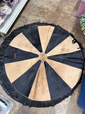 SALE ROUND FRINGE RUGS 52”