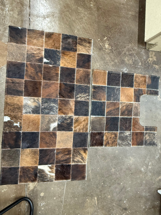 Bathroom set
Long rug 20”x30” smaller 19.5”x20”