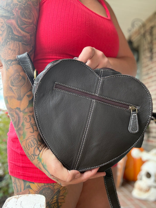 Checker heart canteen with cherries