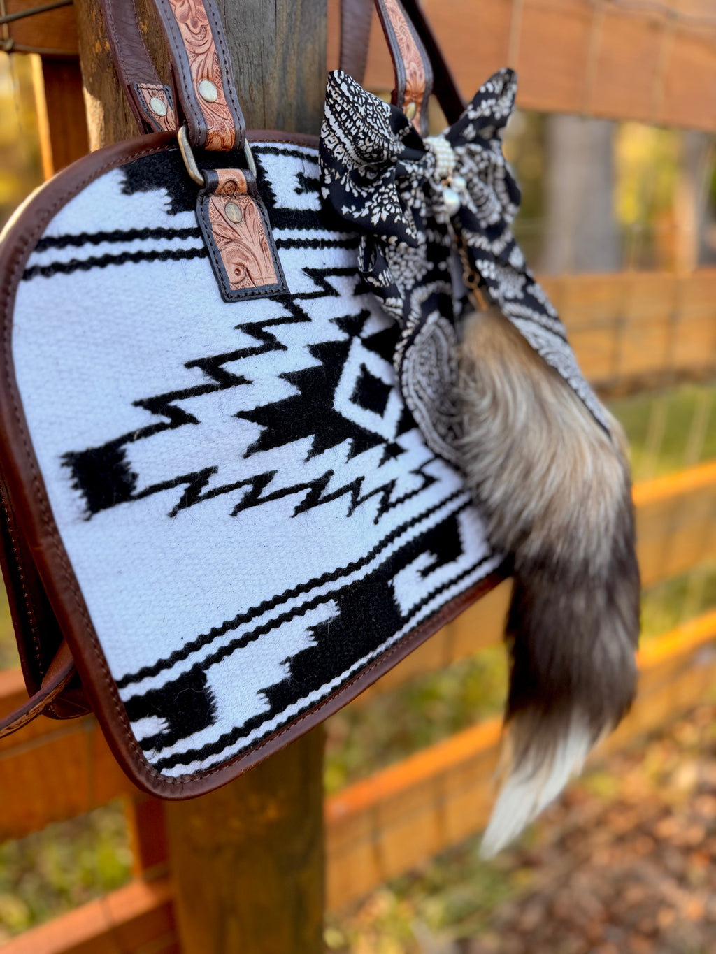 Darlin Aztec Tote - 15x10.5x4”
