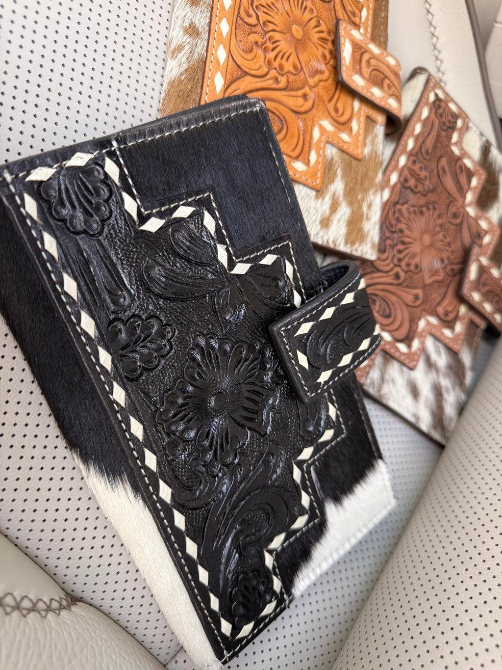 The "Gretchen" wallet - by The Painted Porches