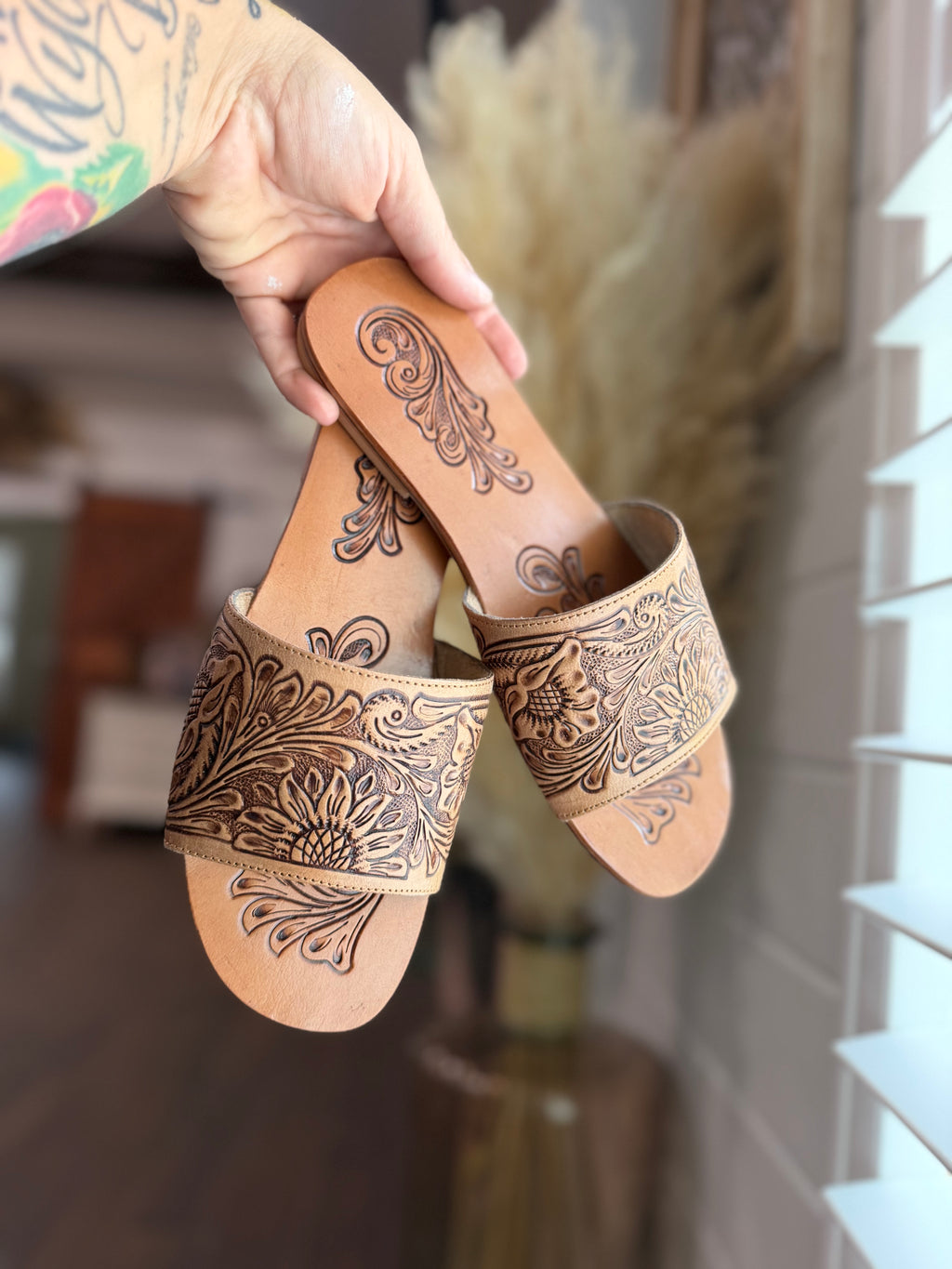 maebelle tooled sandal✨ leather sandals