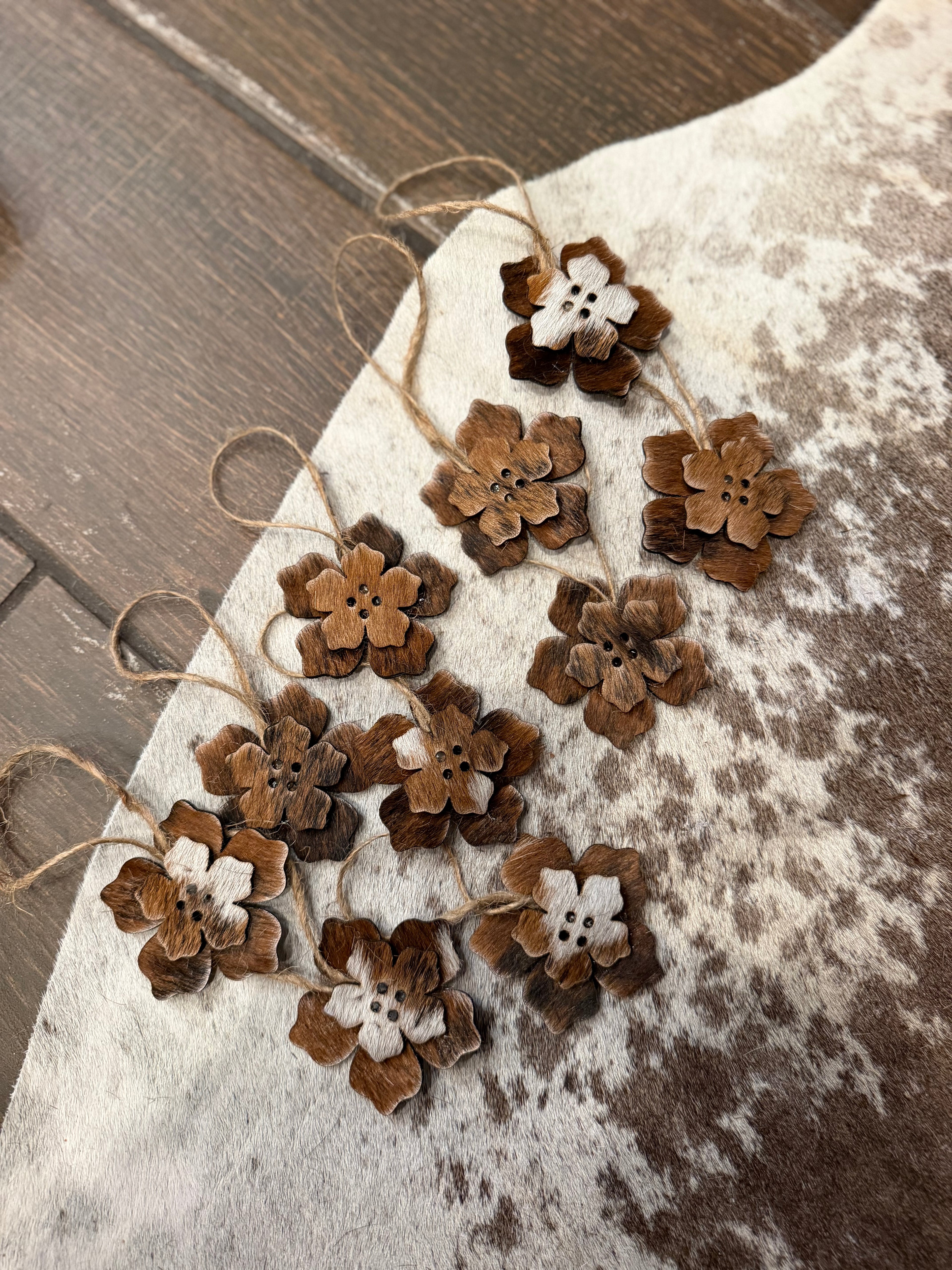 Small cowhide flower ornament set of 8