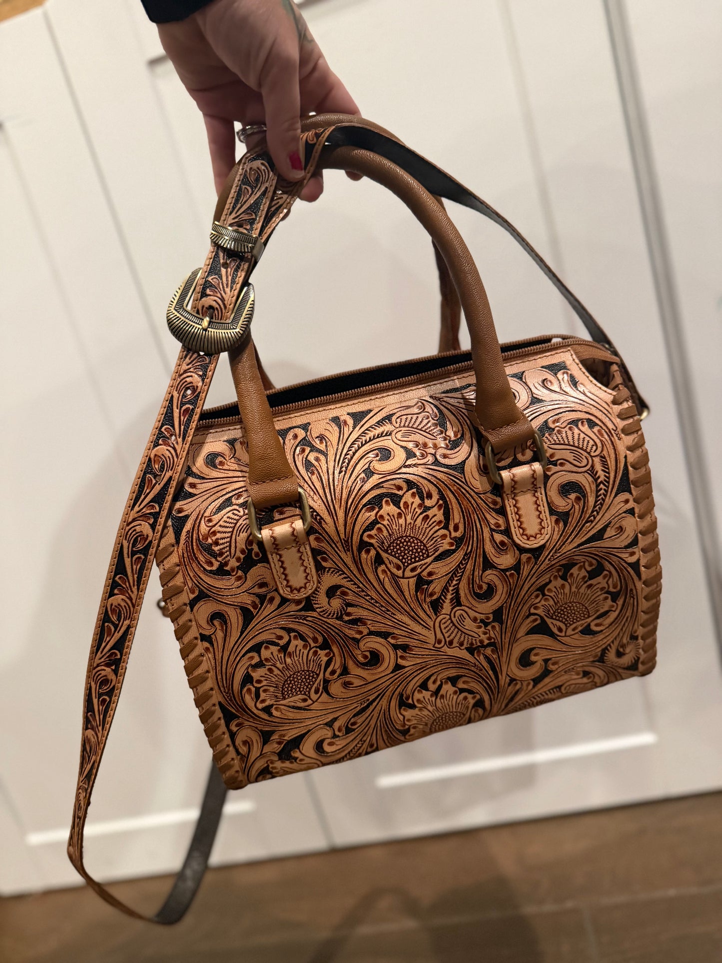 Tan/black soft-back speedy (M) [read description]