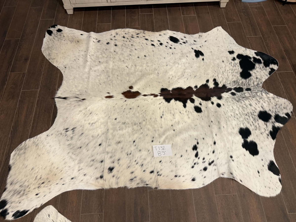 Full size cowhide (exotic) #T132- 8’5”