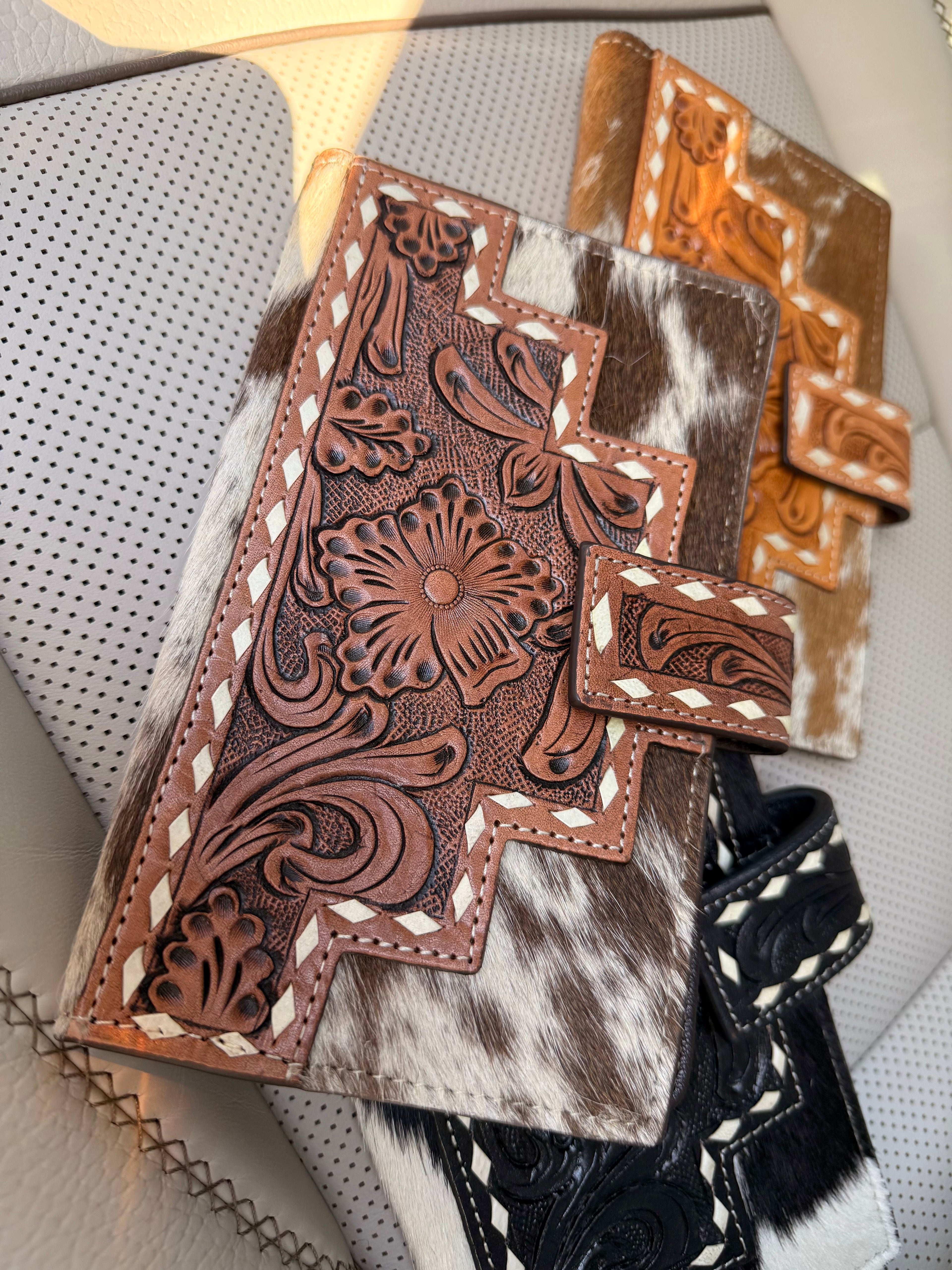 The "Gretchen" wallet - by The Painted Porches