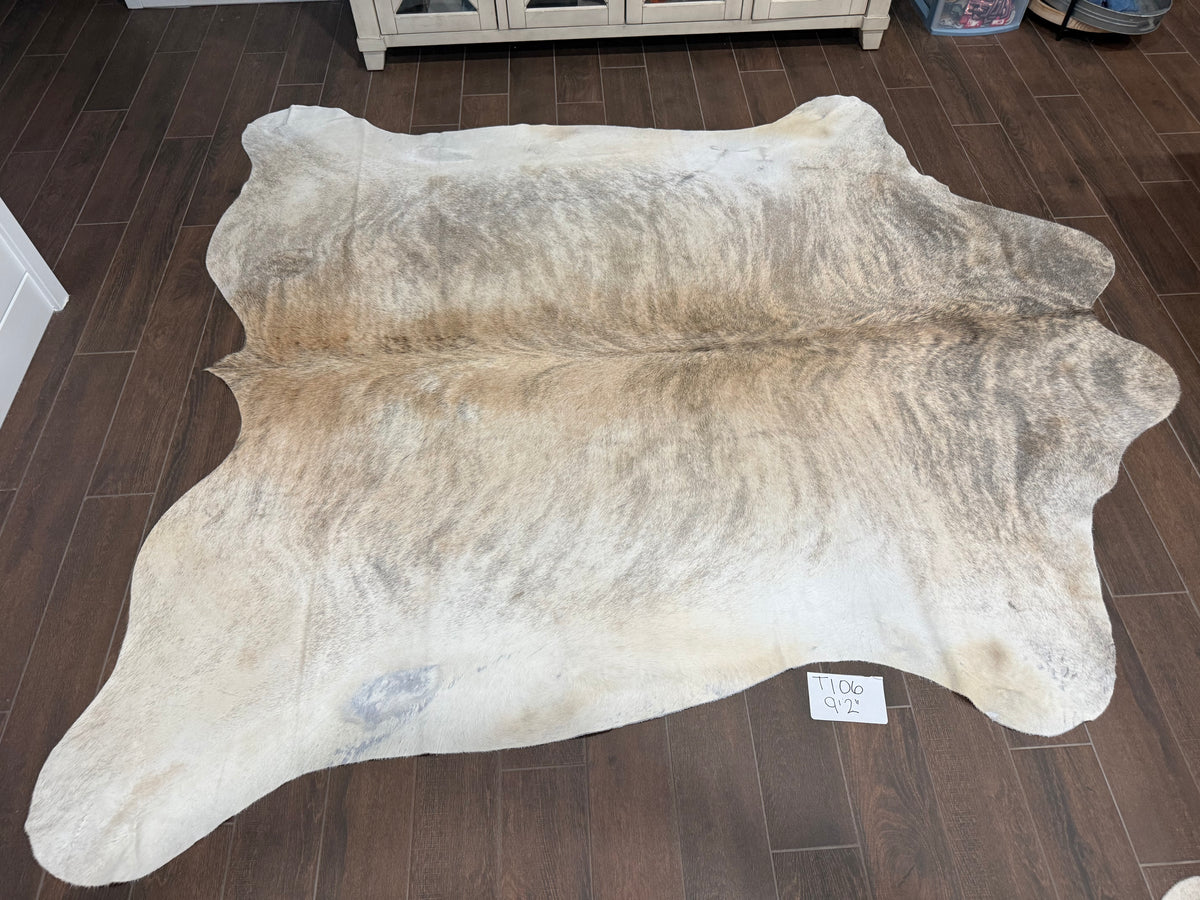 Full size cowhide (exotic) #T106- 9’2”