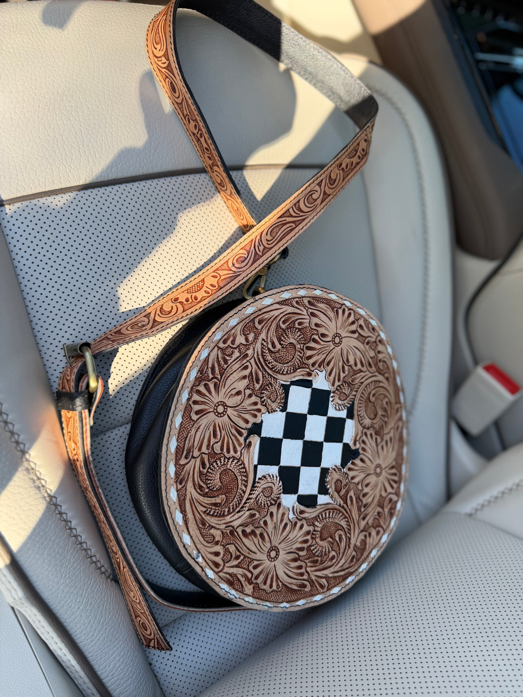 Tooled leather checker canteen purse