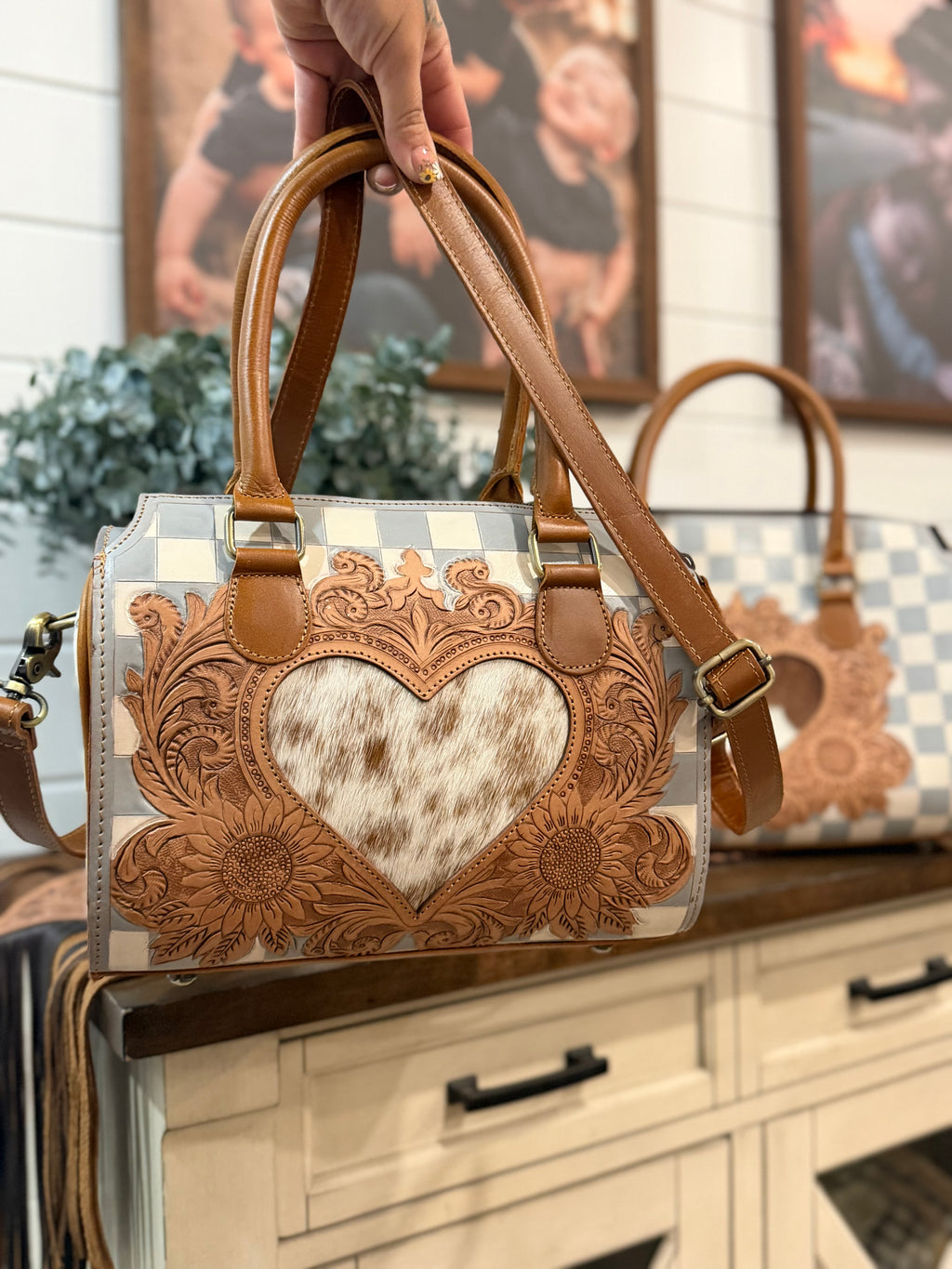 The Sweet Caroline 🤍🤎 gray / white sunflower tooled leather speedy (M)