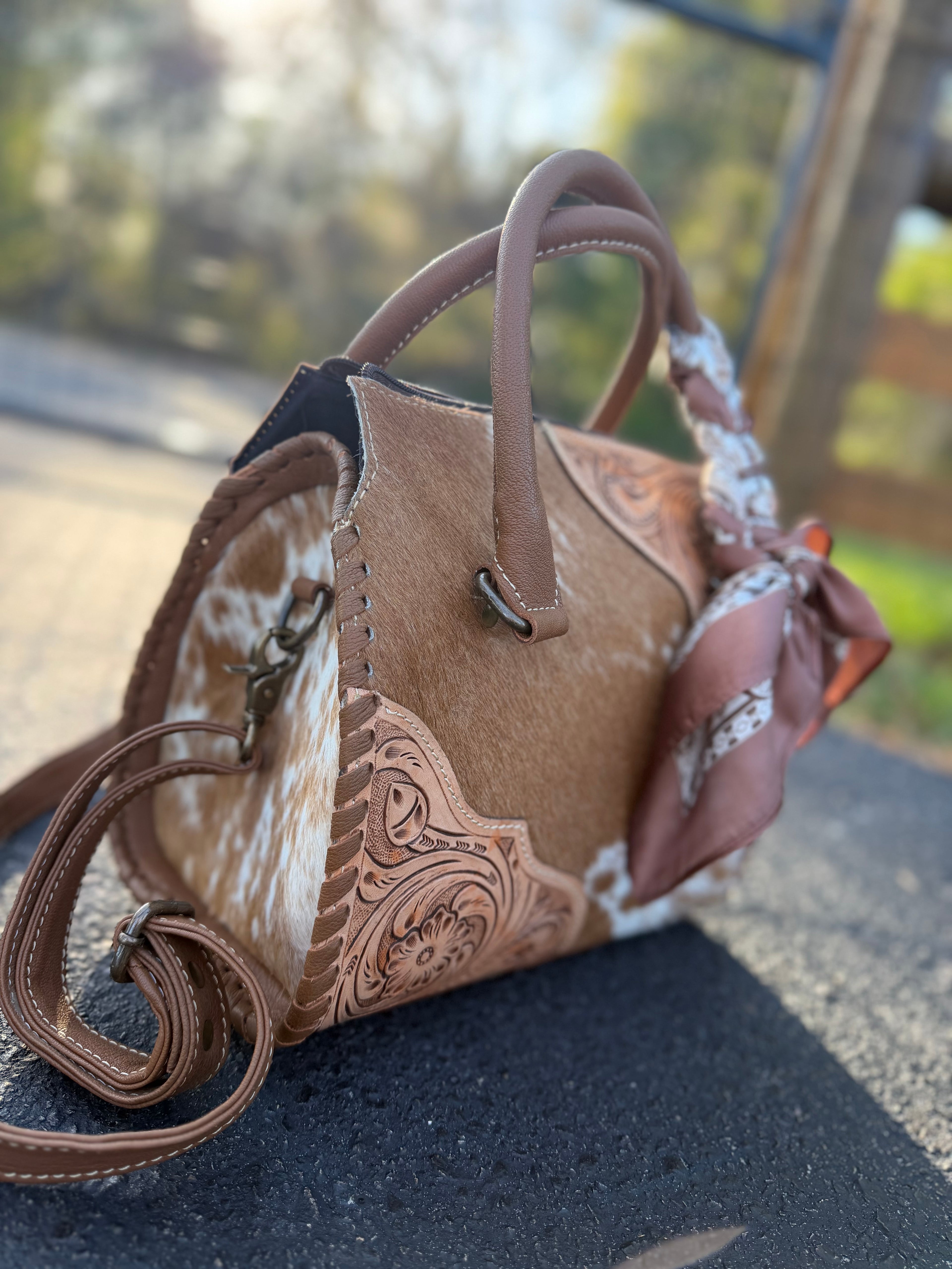 “Simple class ”- cowhide and tooled leather speedy (M)