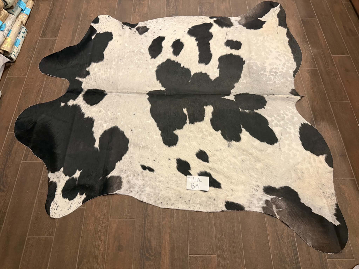 Full size cowhide (exotic) #T141- 8’3”