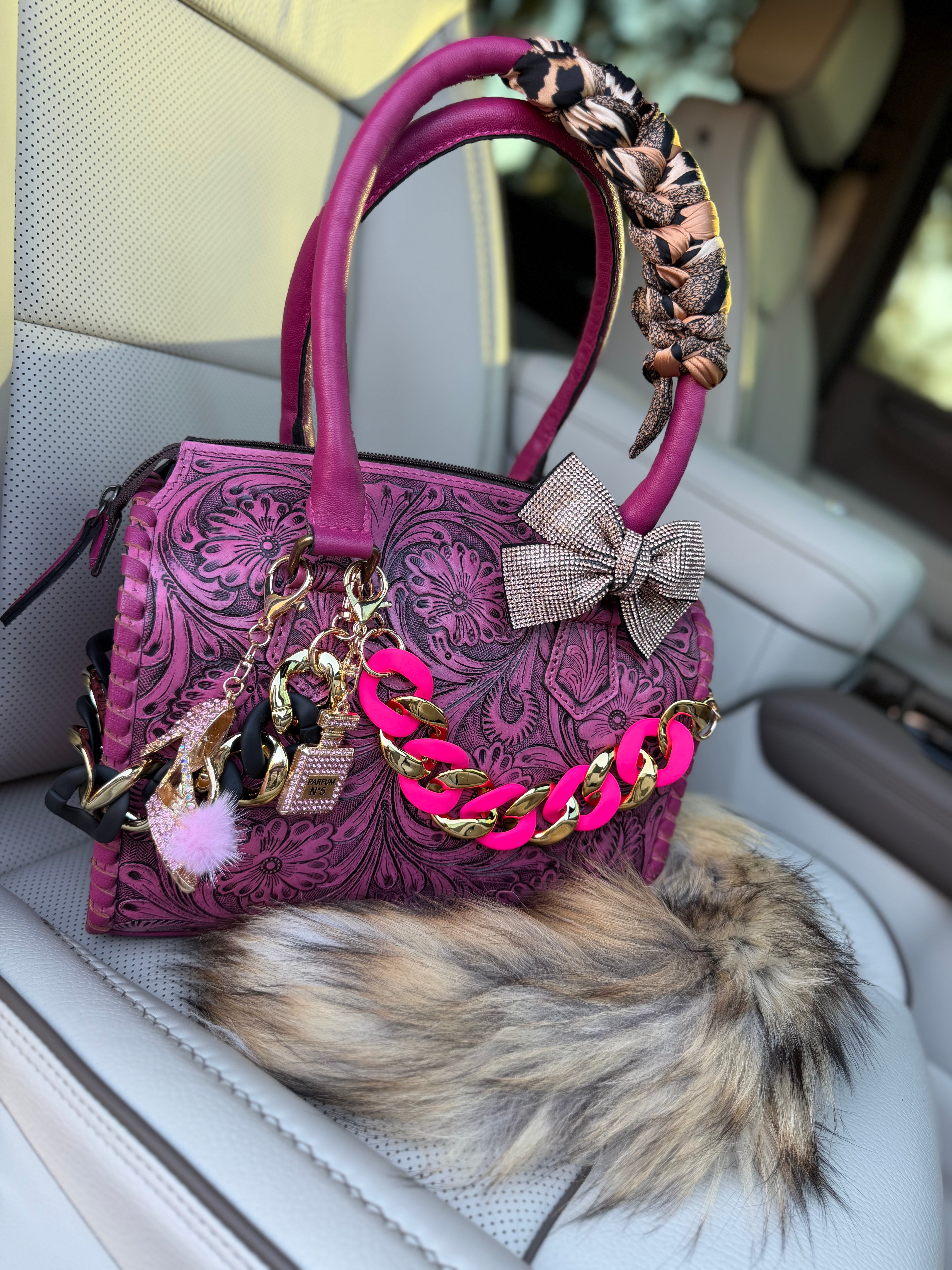 “Sweet Cowboy“- (has cards on back)pink  tooled leather speedy (M)