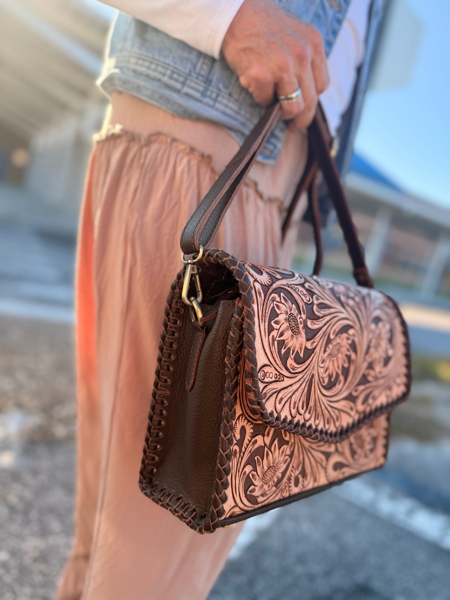 Tooled leather purse and wallet set ￼