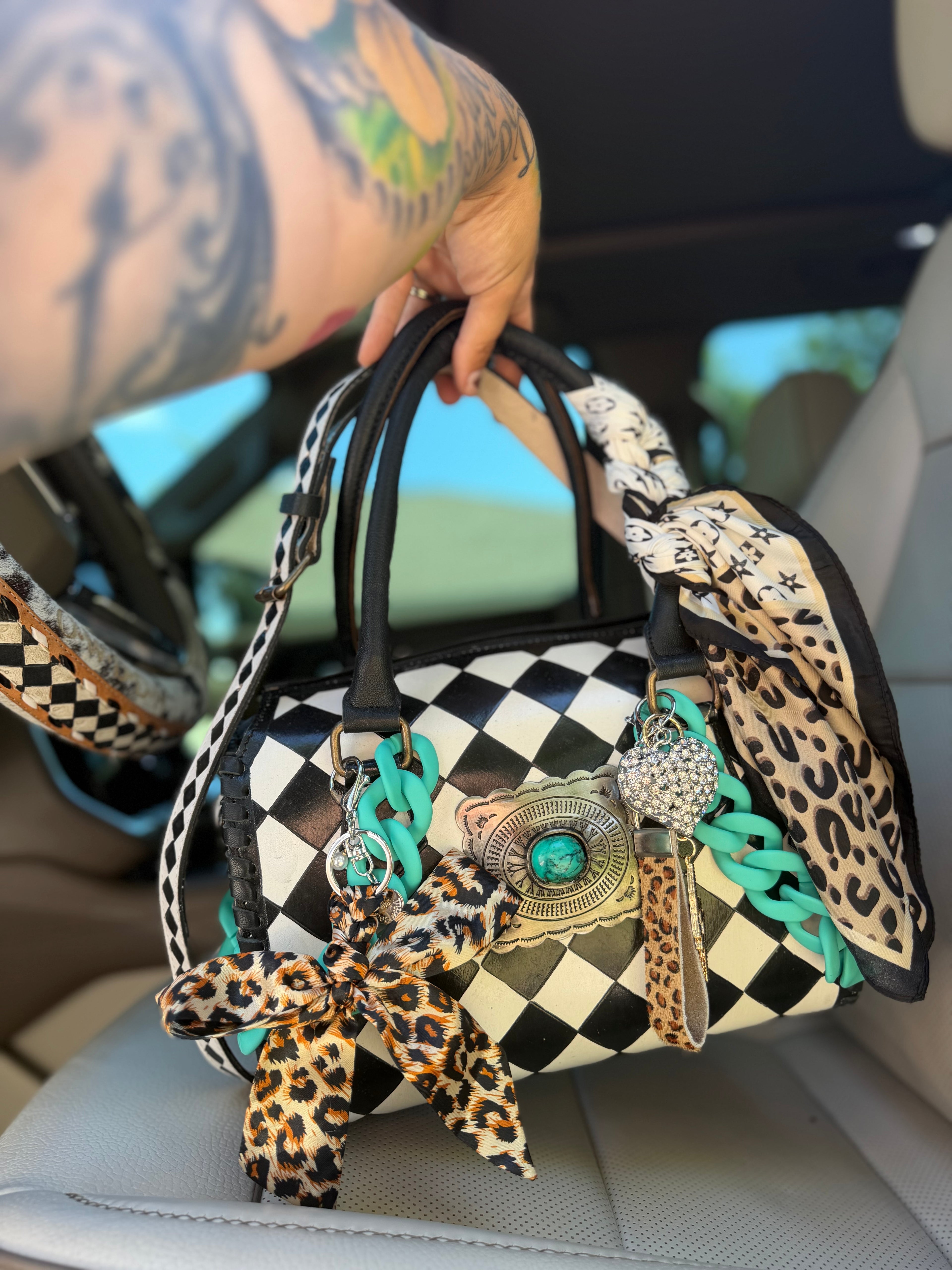 Lucky Leopard Checker Medium speedy tote