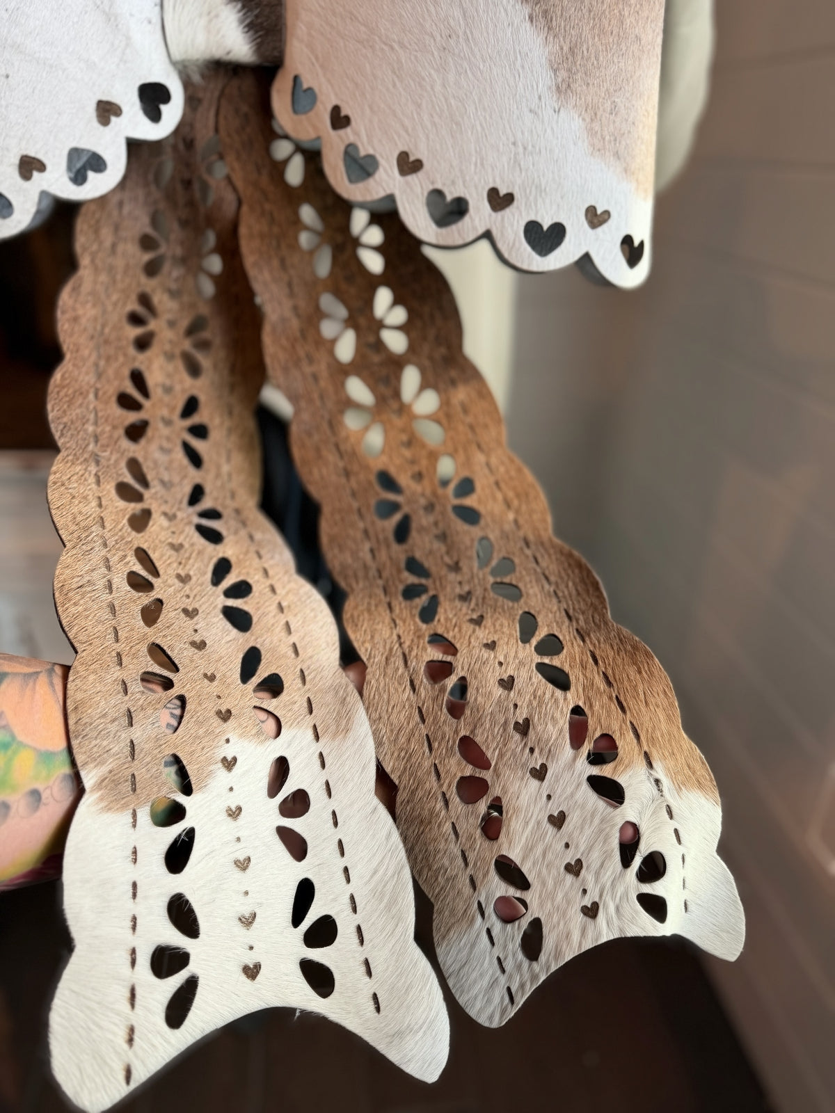 GIGANTIC 32" - HEART EDITION cowhide bow for tree - lace look (read description fully)