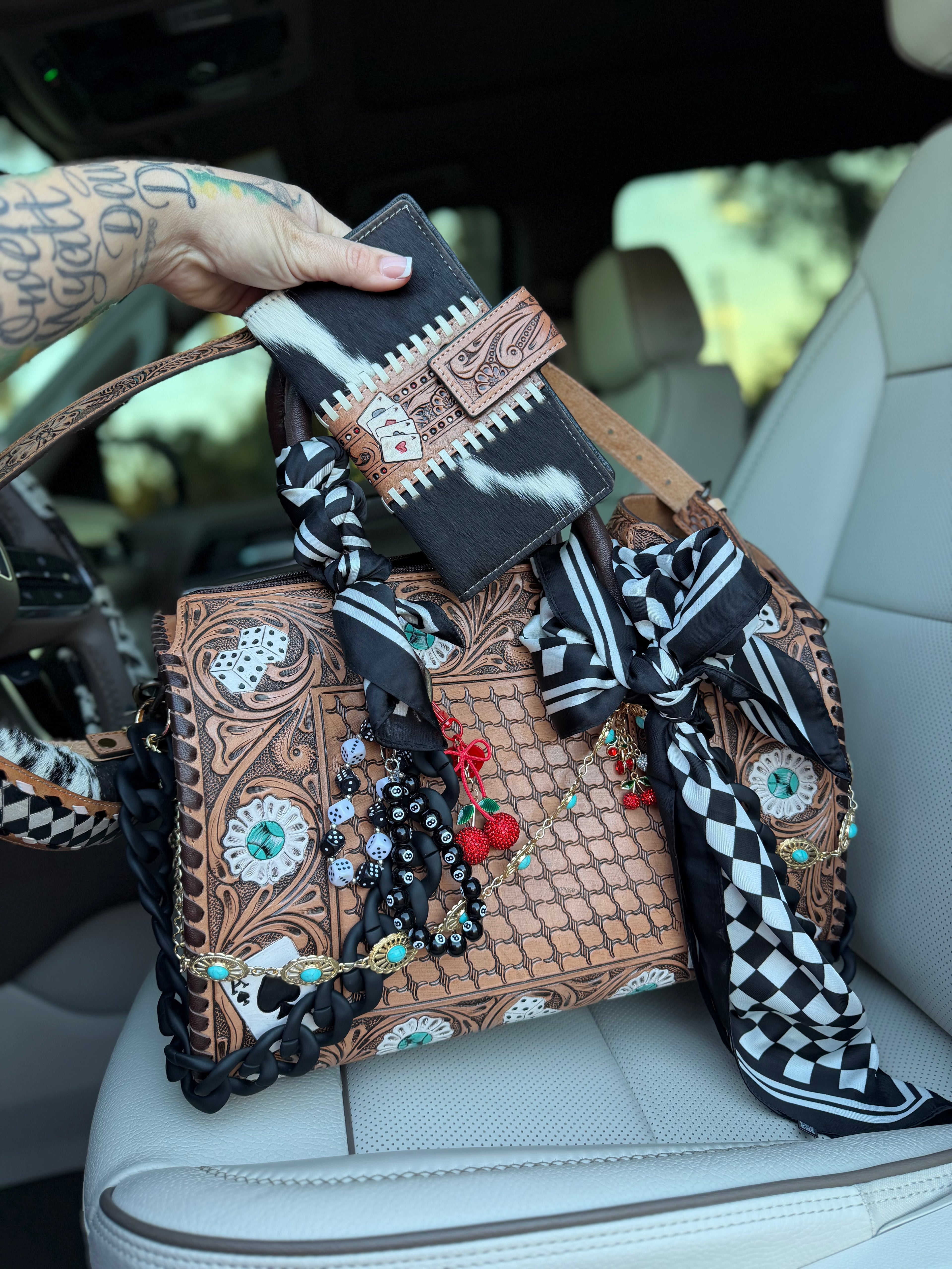 "Winning Jackpot" - brown tooled leather speedy (Duffle) with wallet