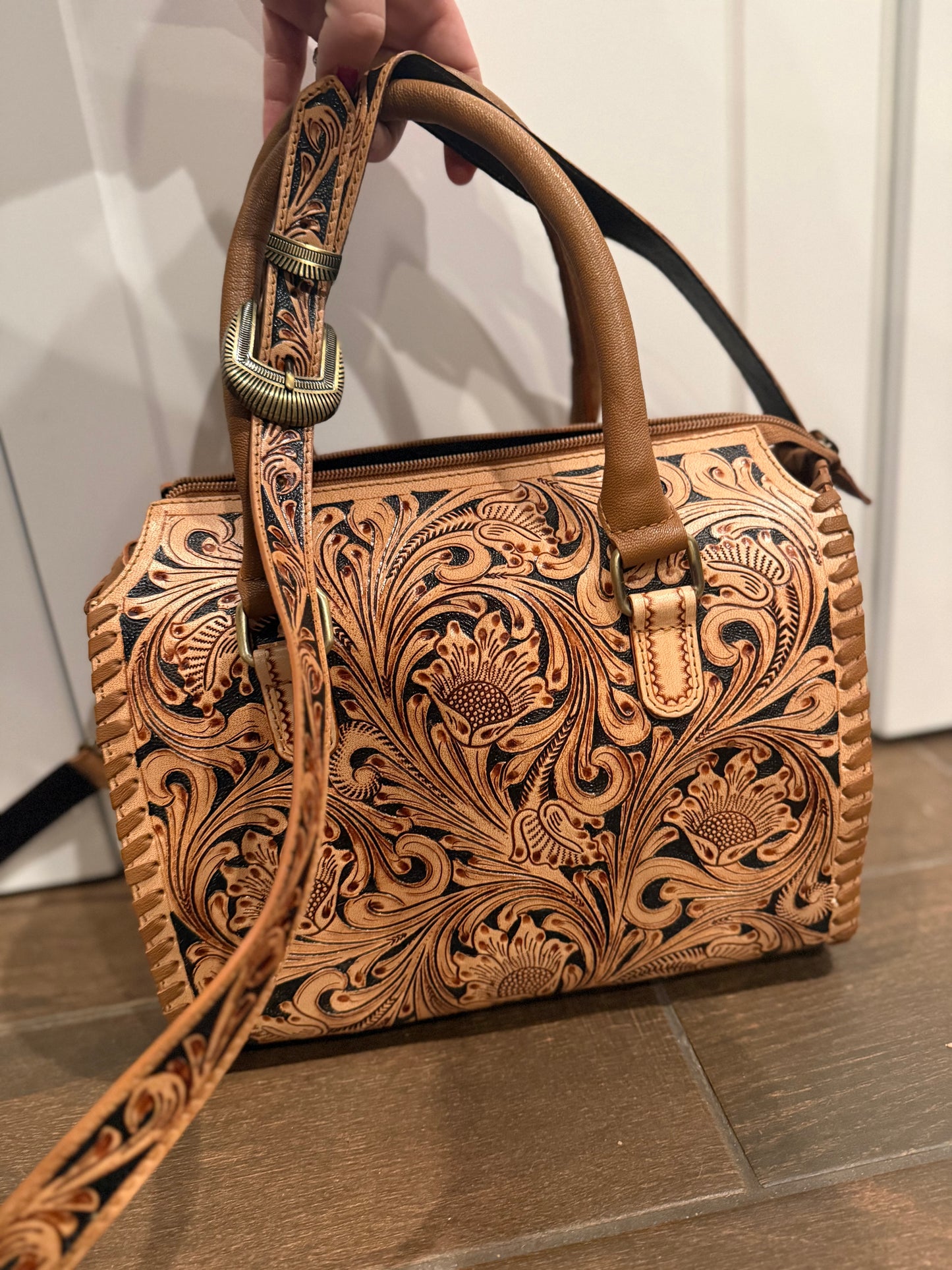 Tan/black soft-back speedy (M) [read description]