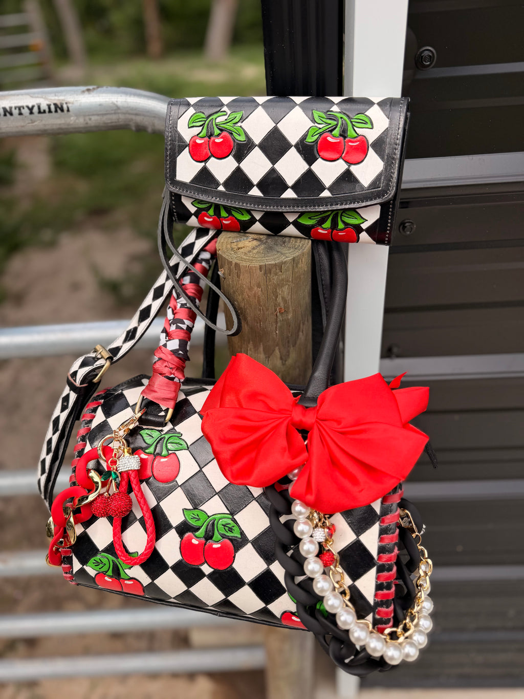 “Bombshell vixen 😍🖤🔥❤️” set tooled leather speedy (M)