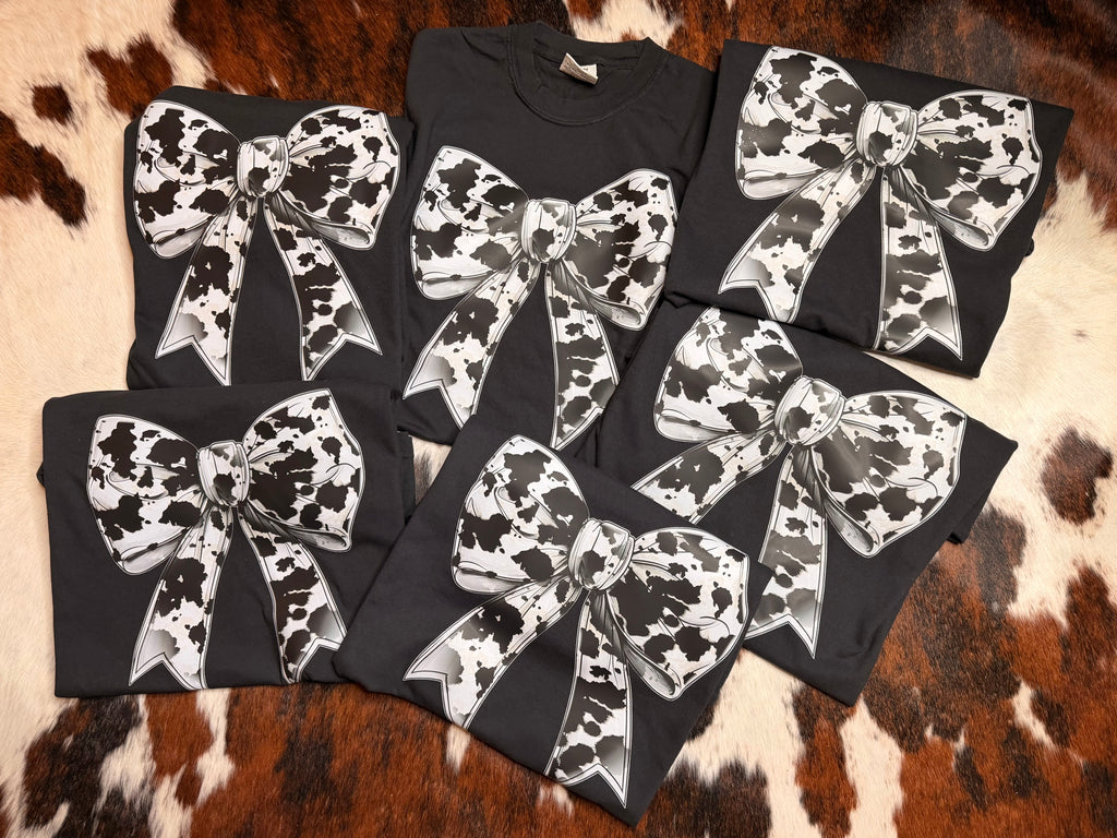Cowhide bow -comfort color short sleeve tee