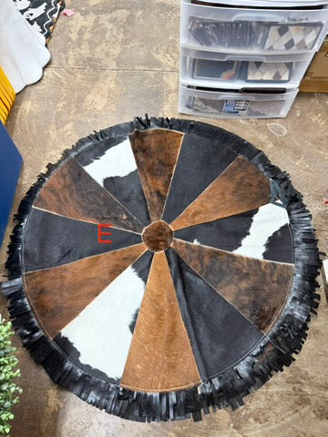 SALE ROUND FRINGE RUGS 52”