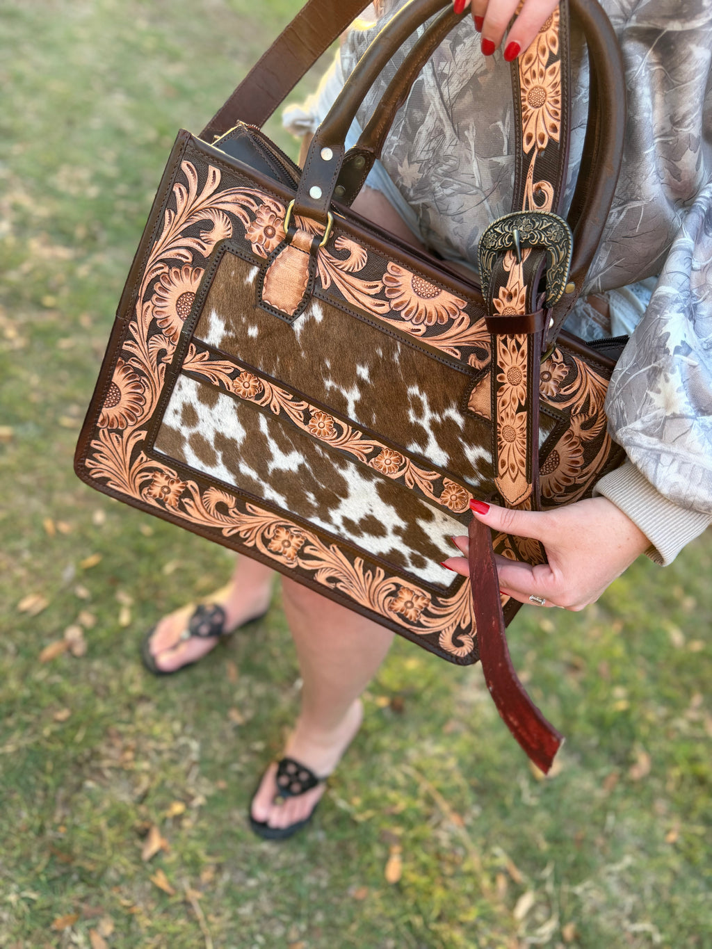 Trophy belt buckle  cowhide purse