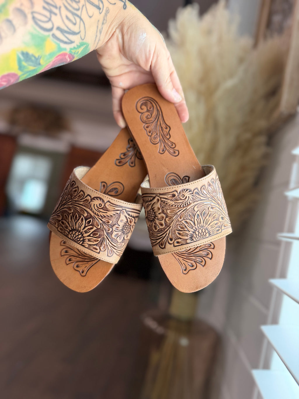 maebelle tooled sandal✨ leather sandals