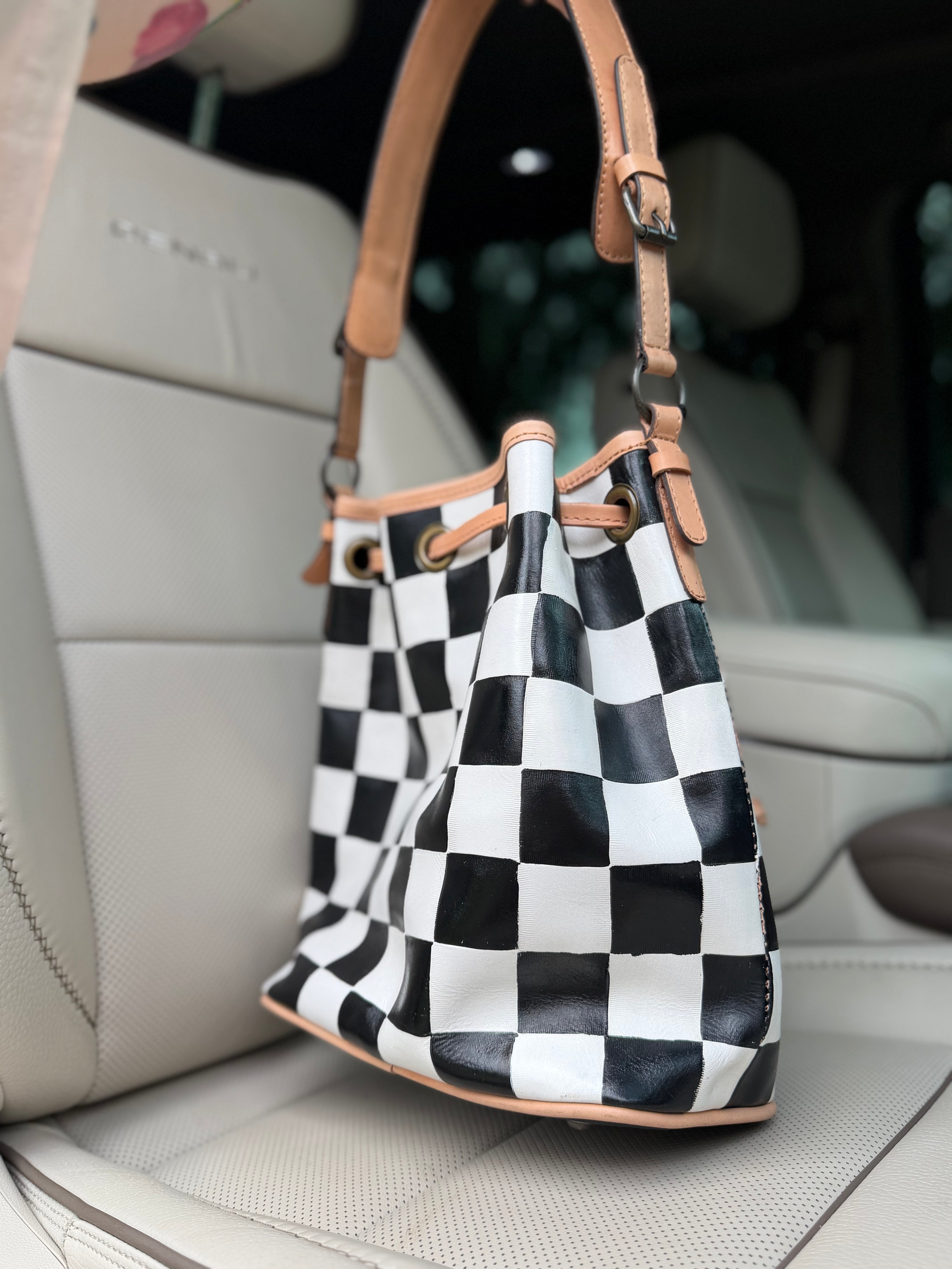 🤍🖤THE KYLE 🖤🤍Checker tooled leather bucket bag (very high-quality) exclusive to the painted porches