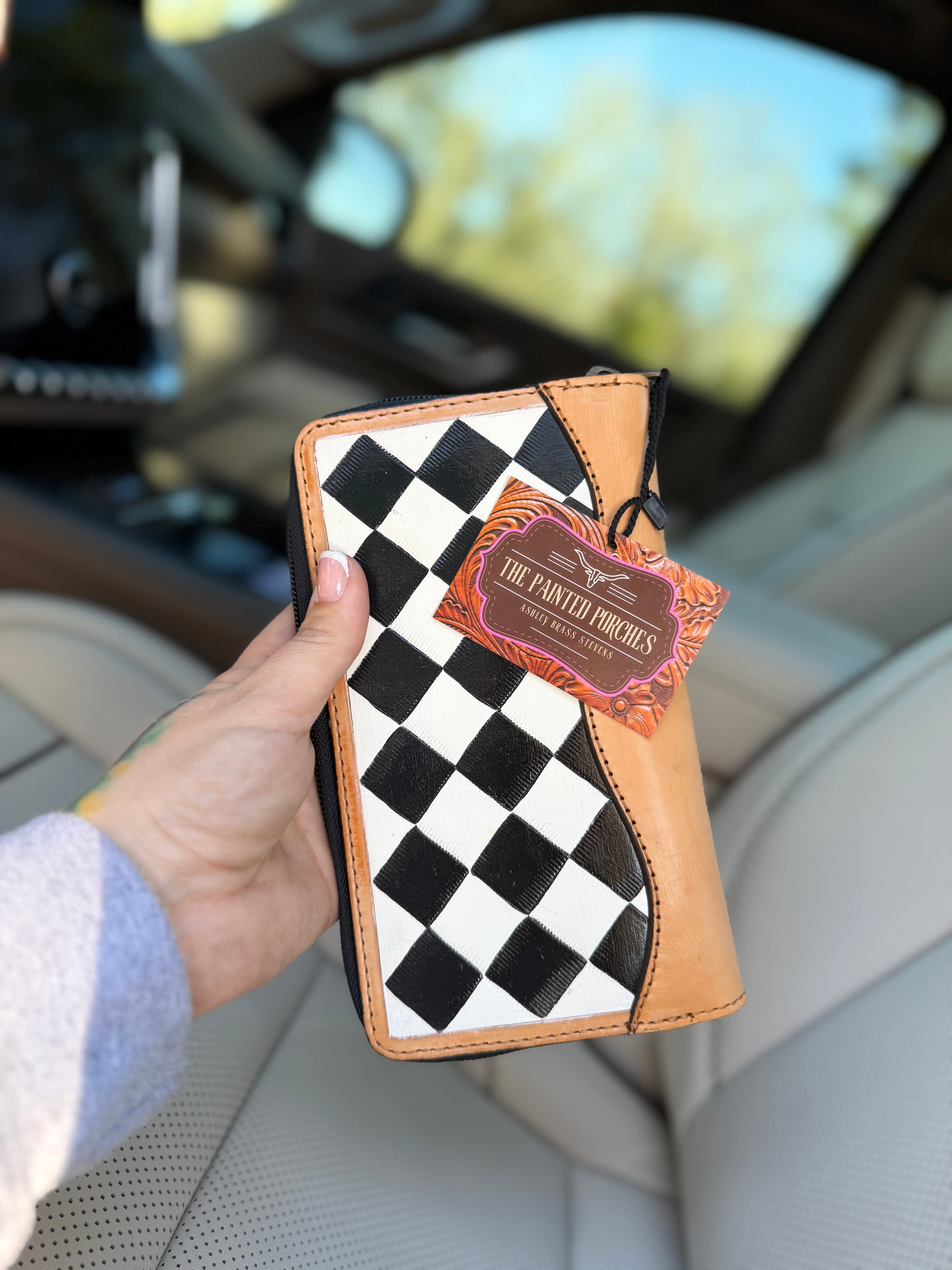 High quality Tooled leather checker tri fold wallet
