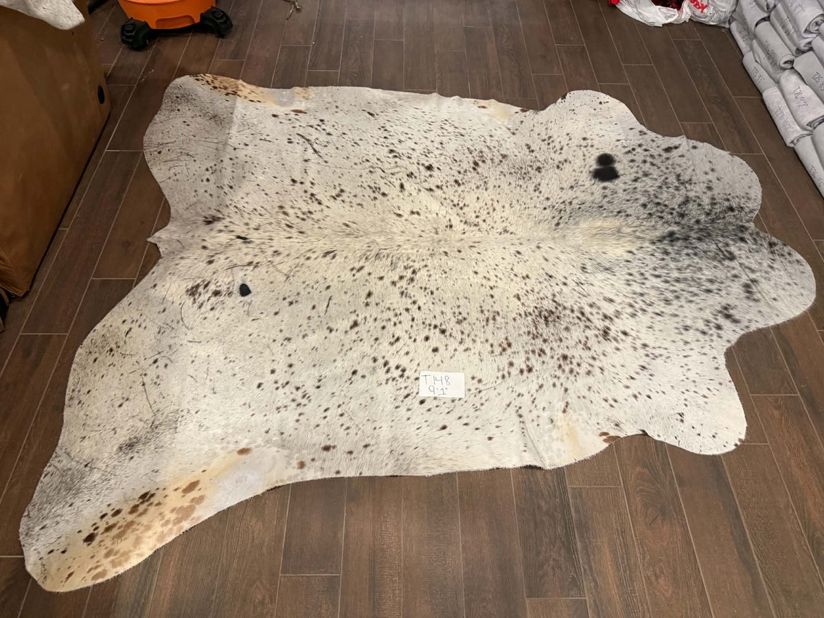 Full size cowhide (exotic) #T148- 9’1”