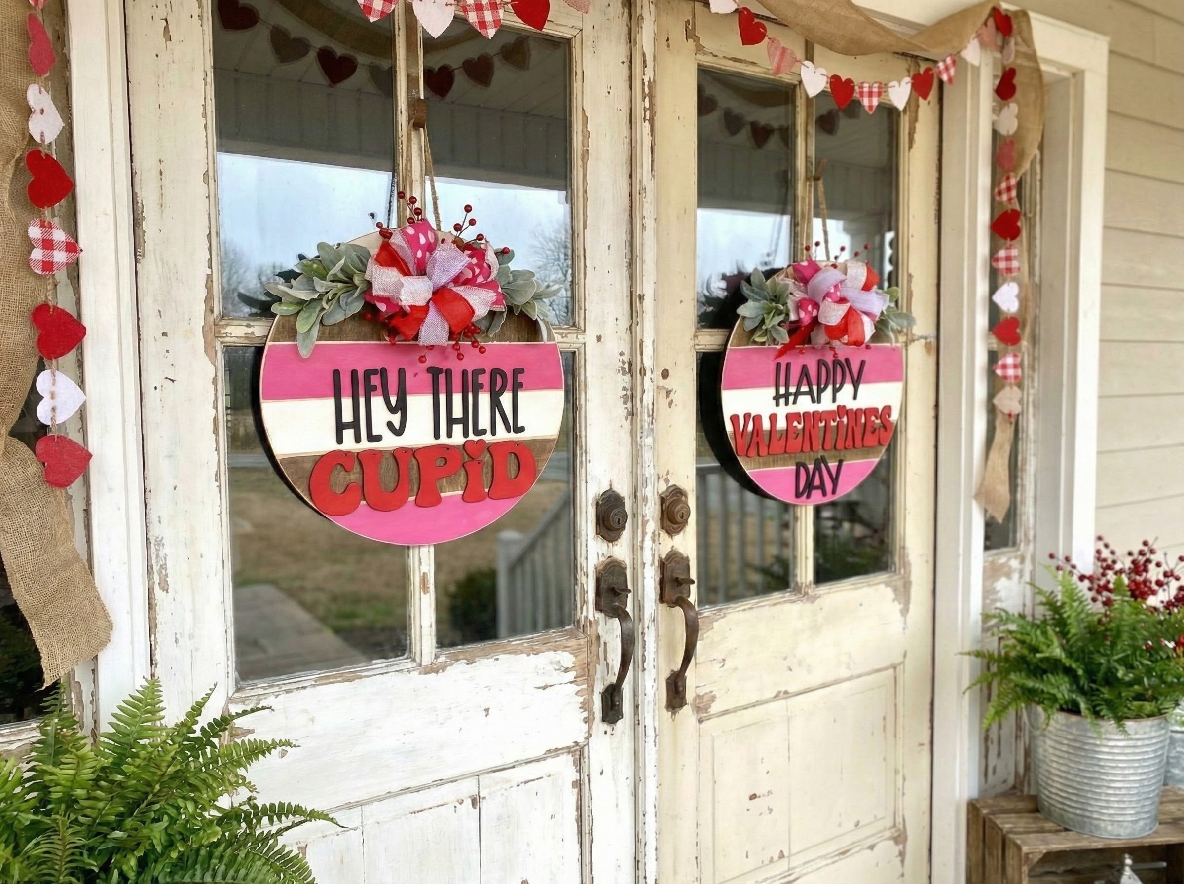 18” door hanger - single