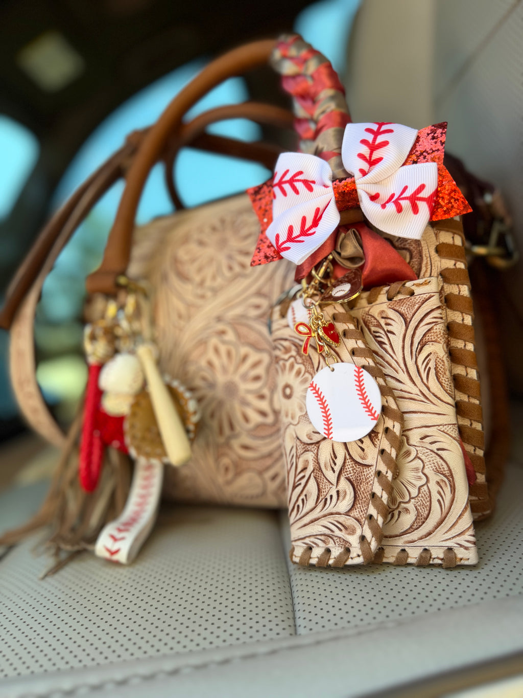 “Cowgirl in the Outfield”- white/cream tooled leather speedy (M)