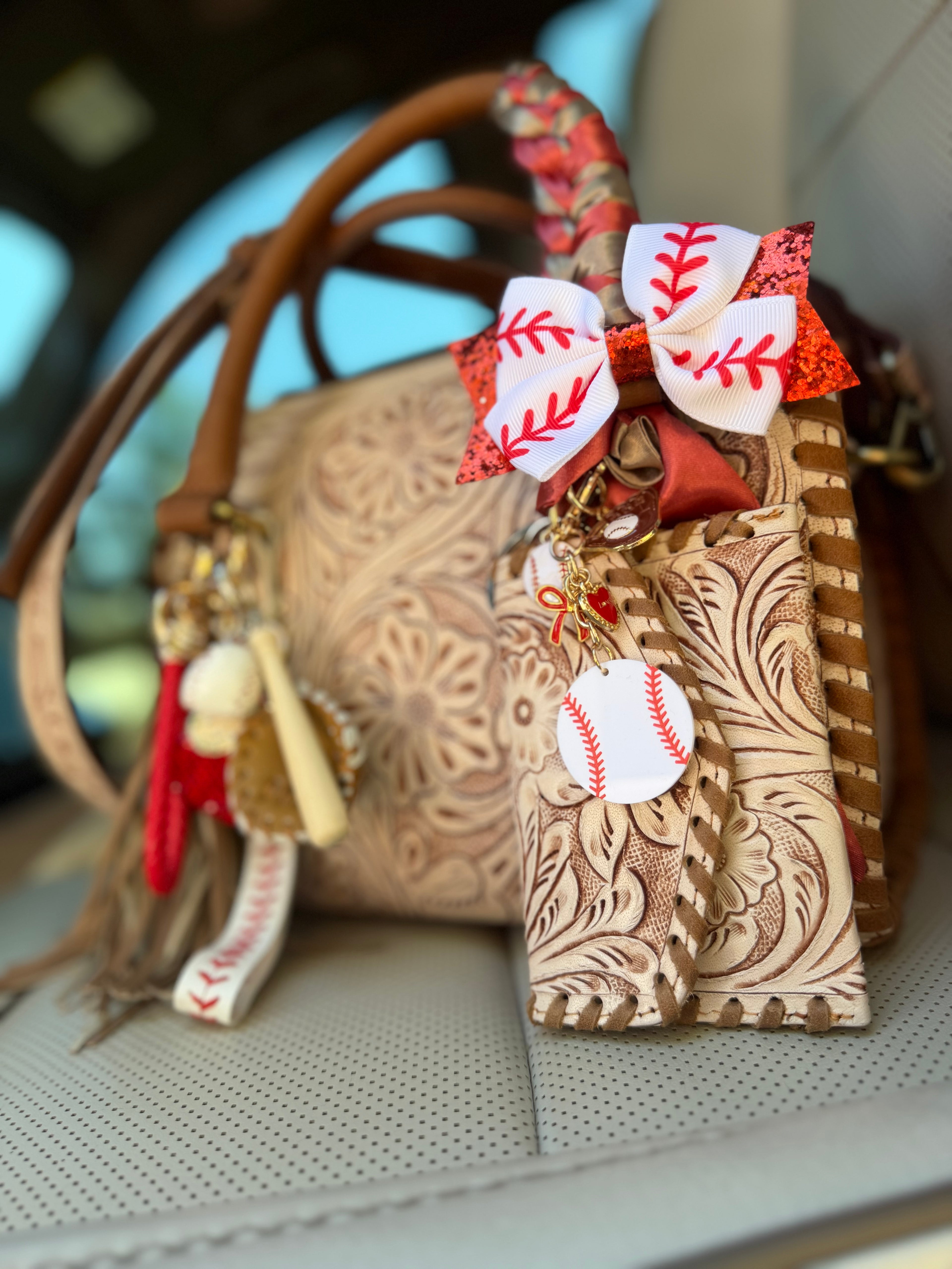 “Cowgirl in the Outfield”- white/cream tooled leather speedy (M)