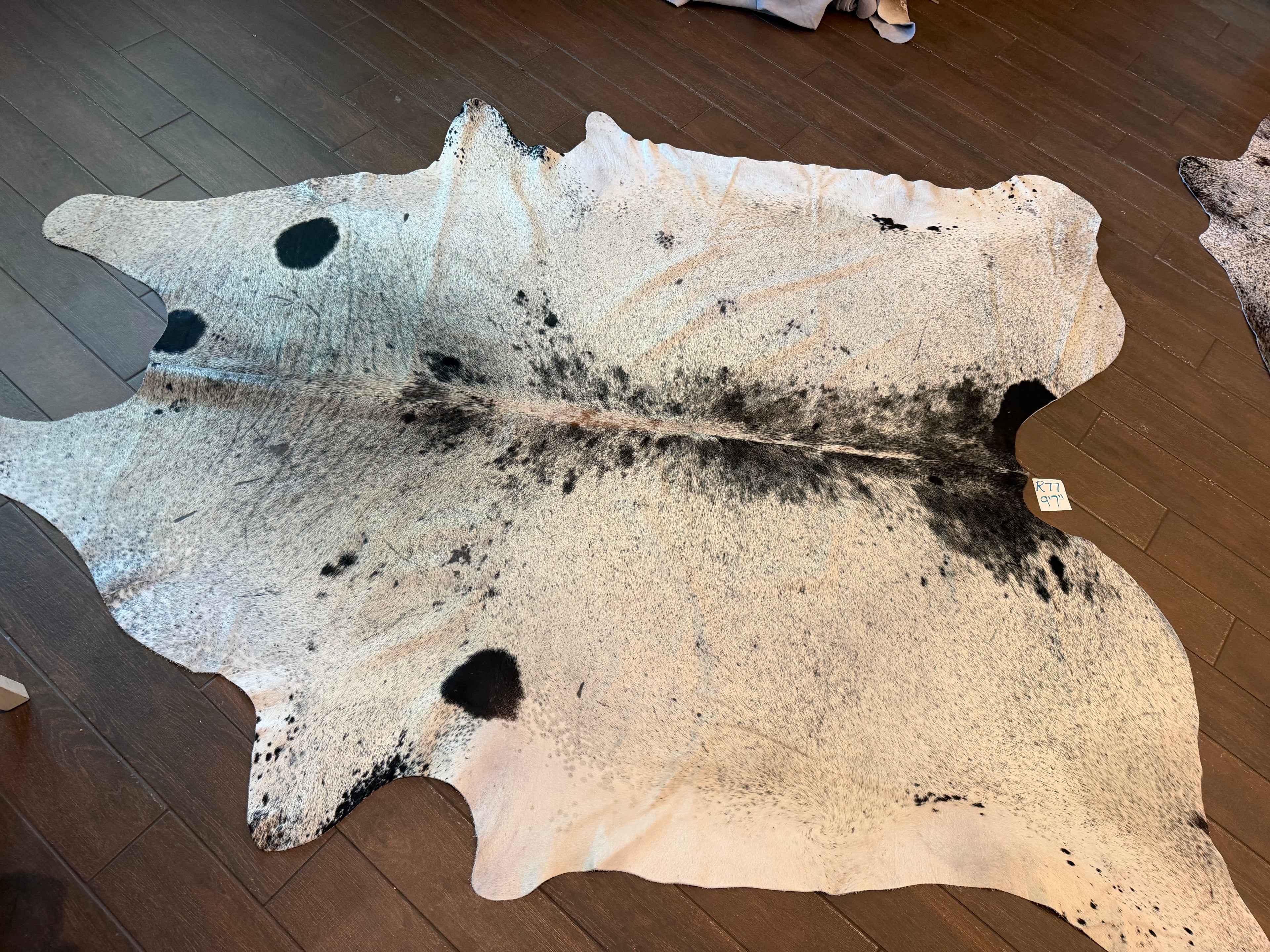 Full size cowhide (exotic)- # R77-9’7”