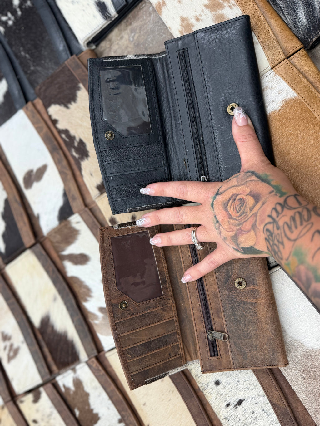 HALF OFF cowhide leather wallet