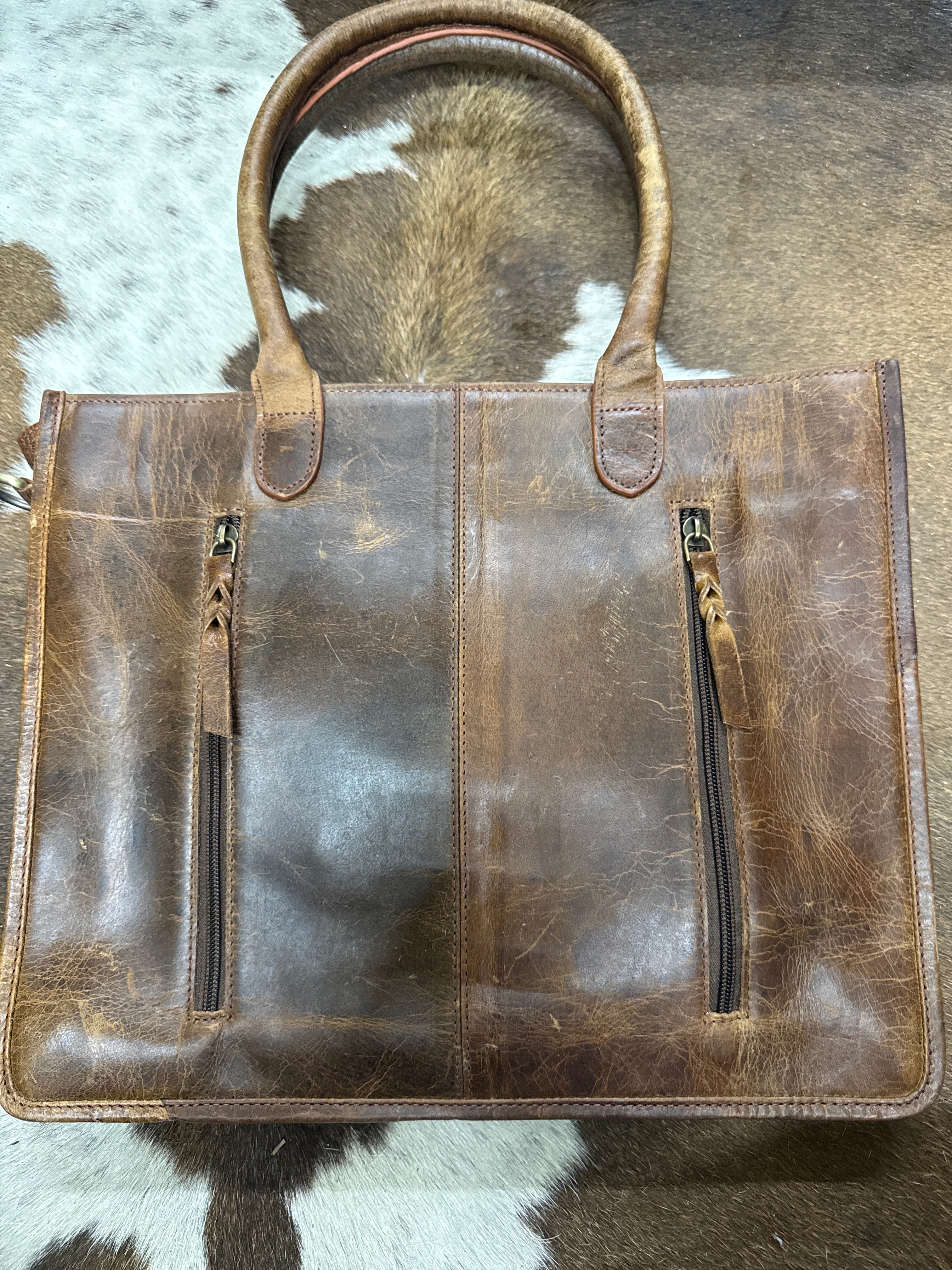 White stitched cowhide fringe Tote