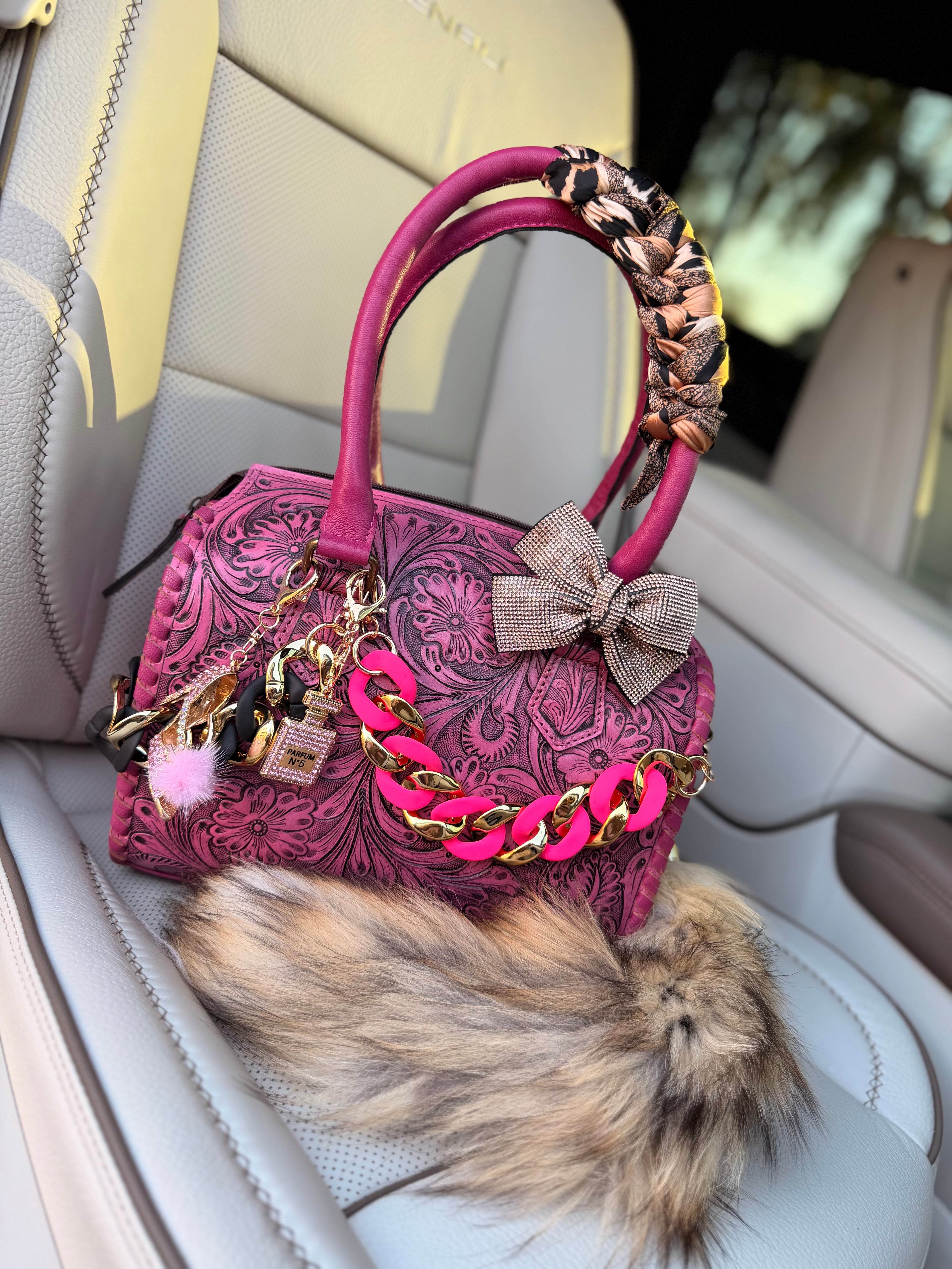 “Sweet Cowboy“- (has cards on back)pink  tooled leather speedy (M)