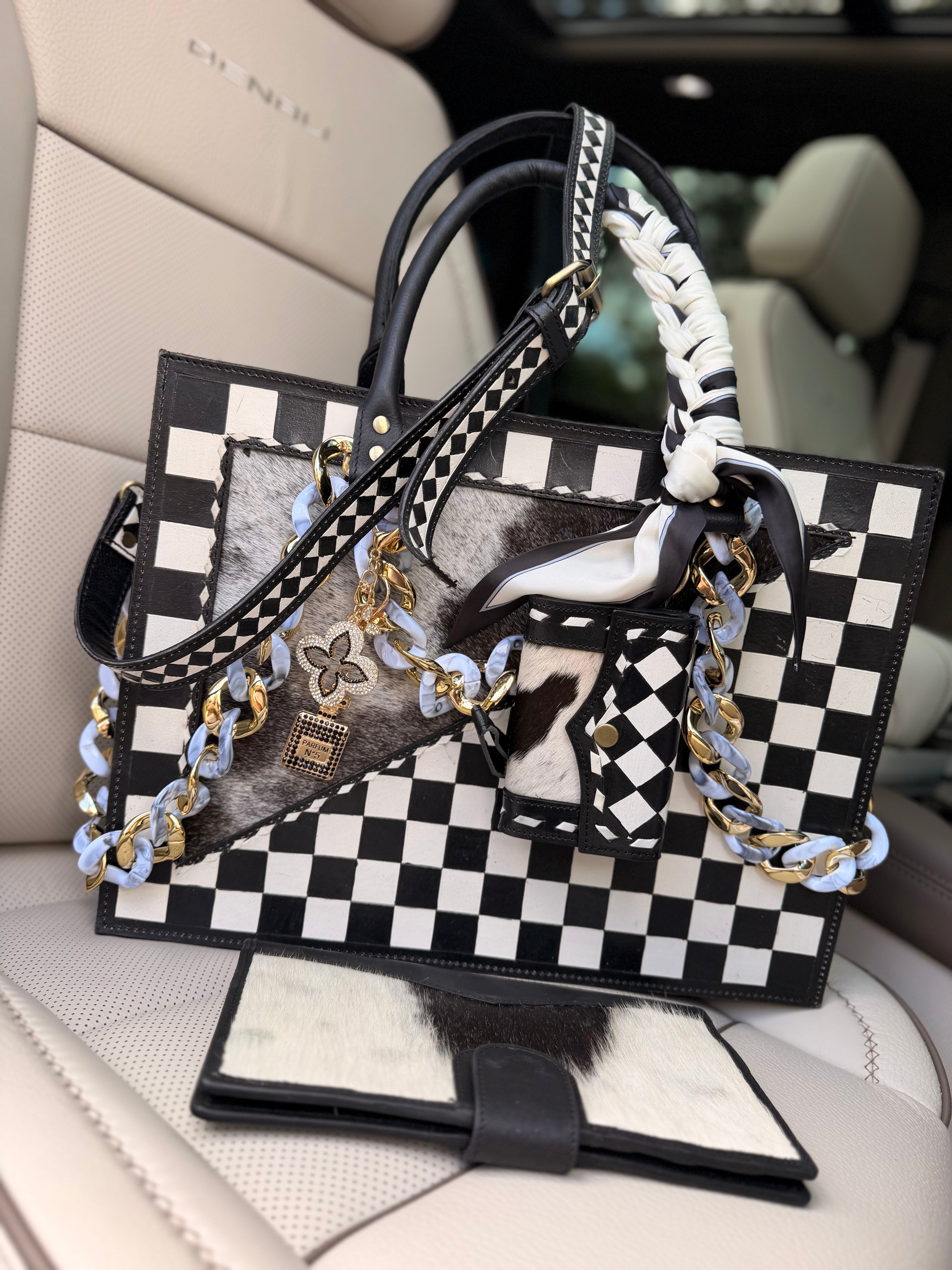 “High stakes Honey” Checker cowhide tote bag and jumbo wallet
