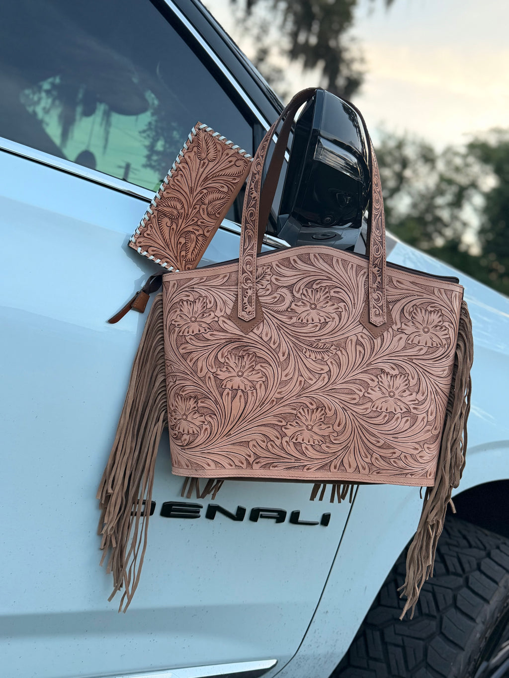 “🌾 The Southern Grace” wallet and satchel by the Painted Porches (Copy)