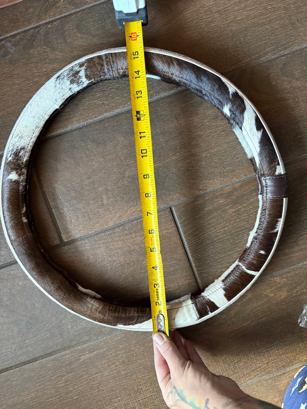 White 15.5 “ tooled leather cowhide steering wheel cover read description before purchase