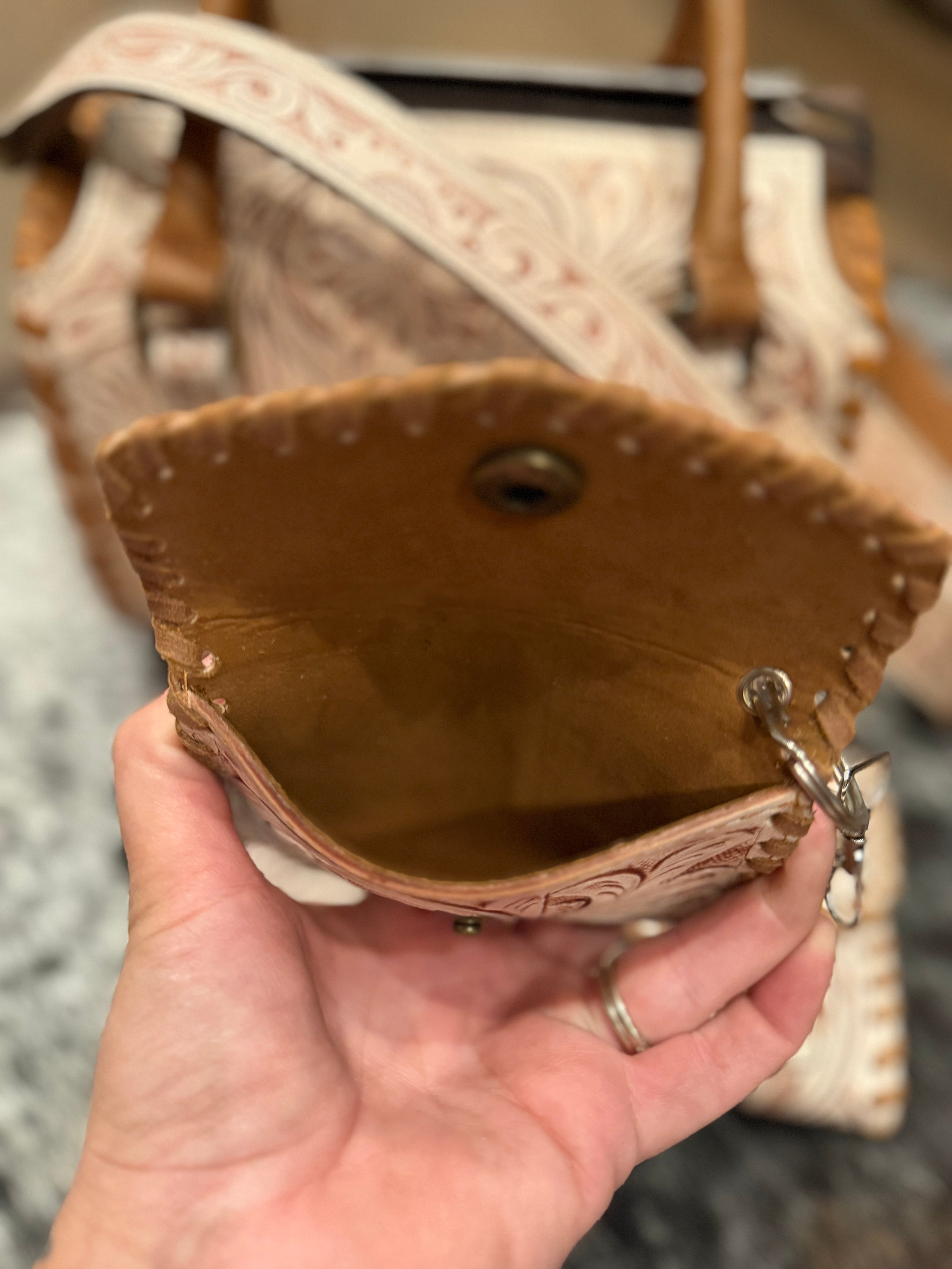 White/cream tooled leather card holder