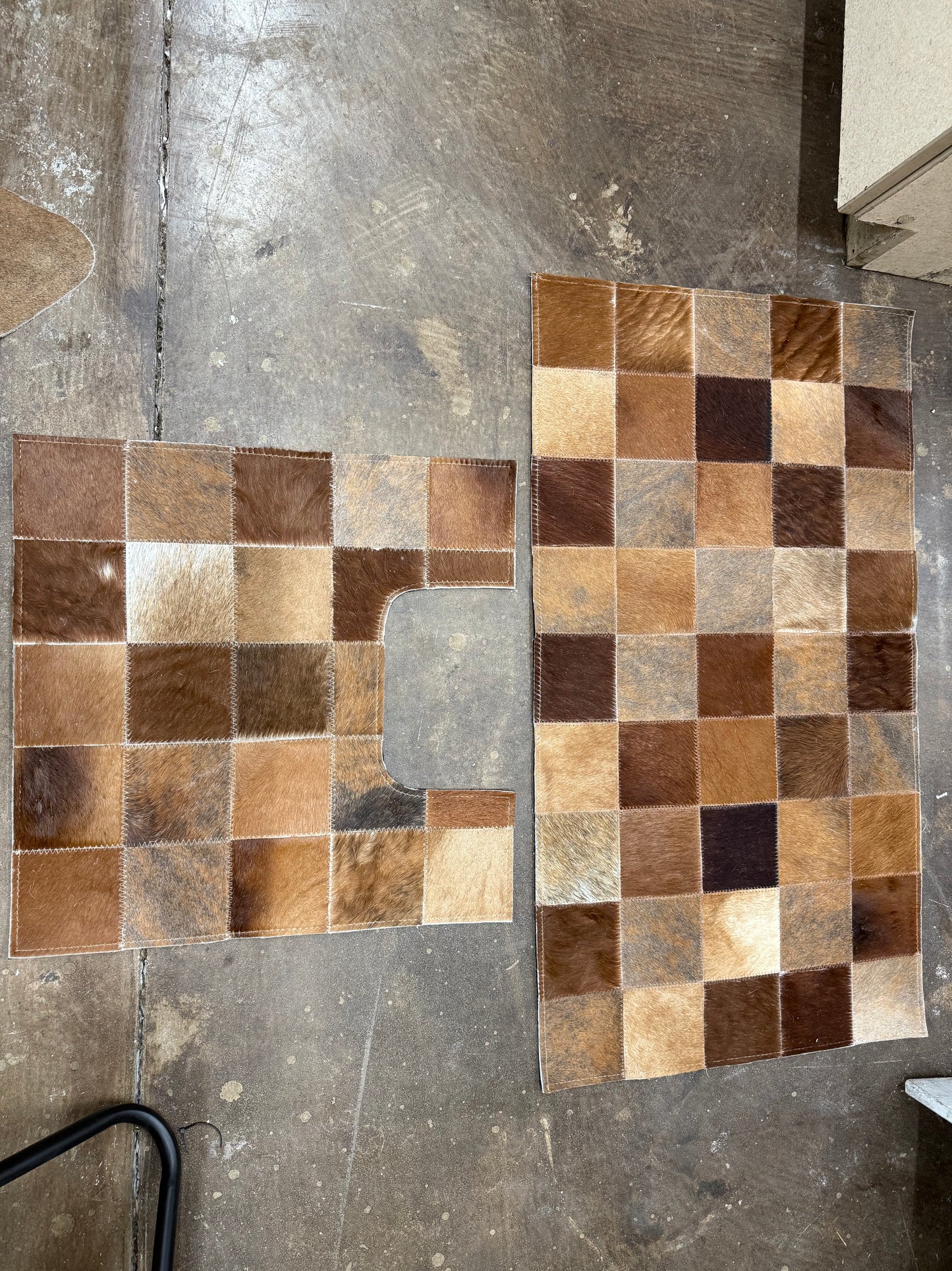 Bathroom set
Long rug 20”x30” smaller 19.5”x20”