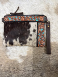 Crossbody wristlet
