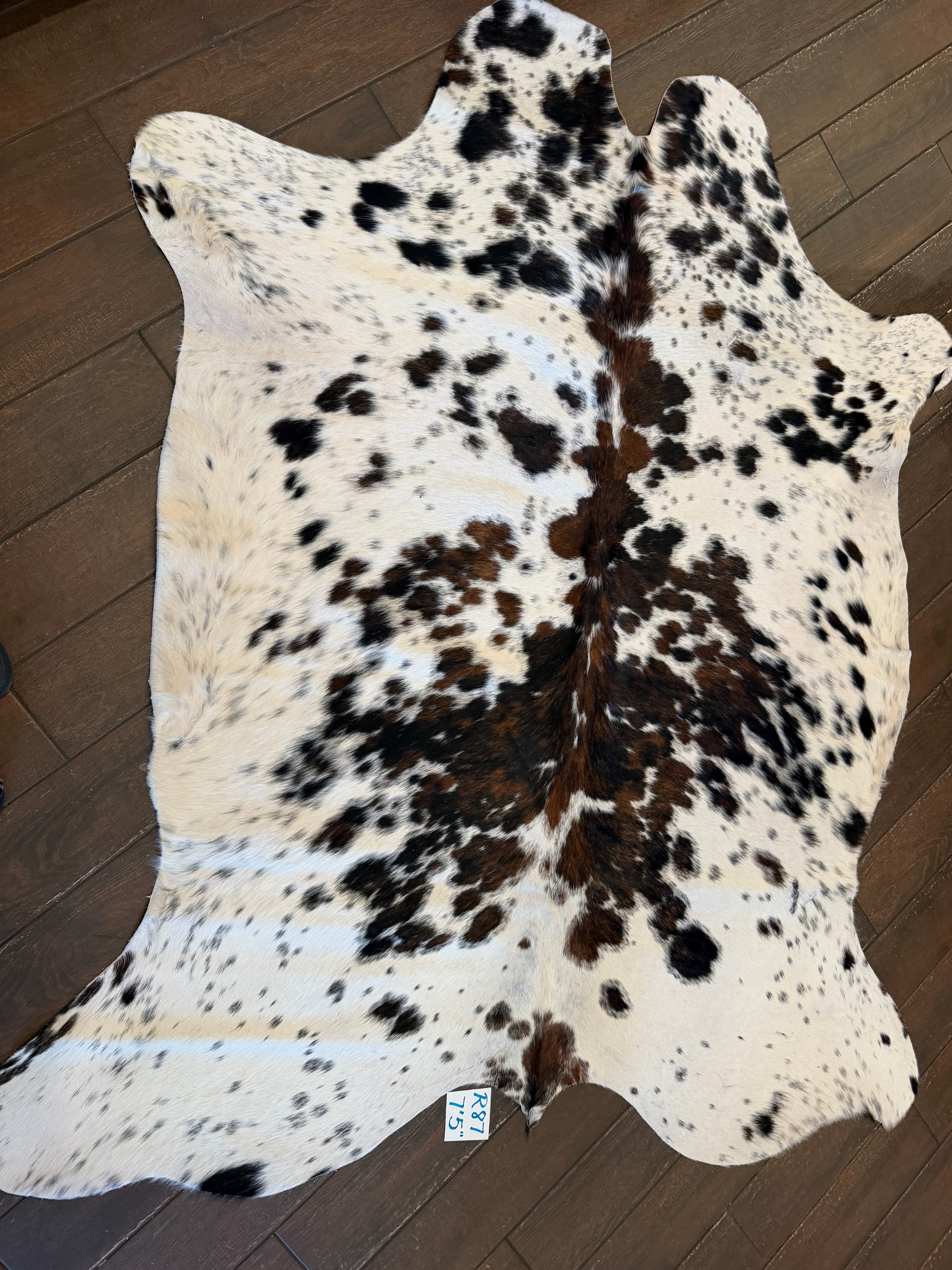 Full size cowhide (exotic)- # R87- 7’5”