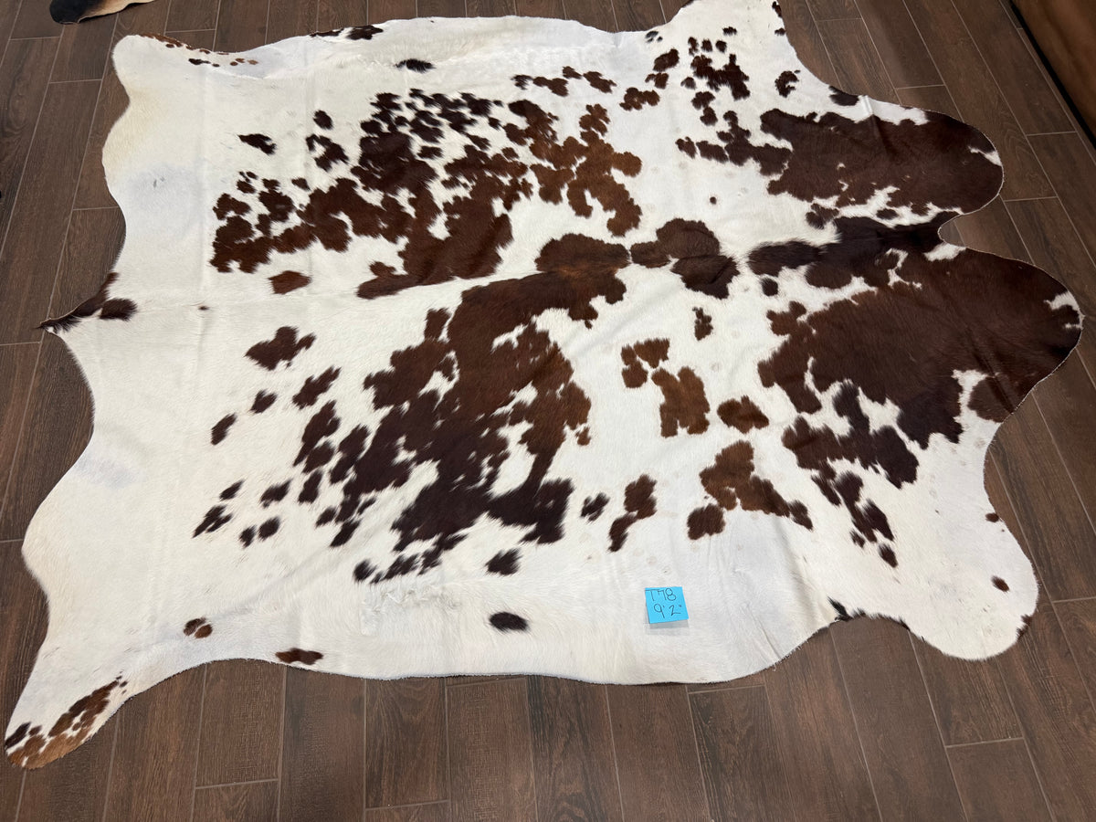 Full size cowhide (exotic) #T78- 9’2”