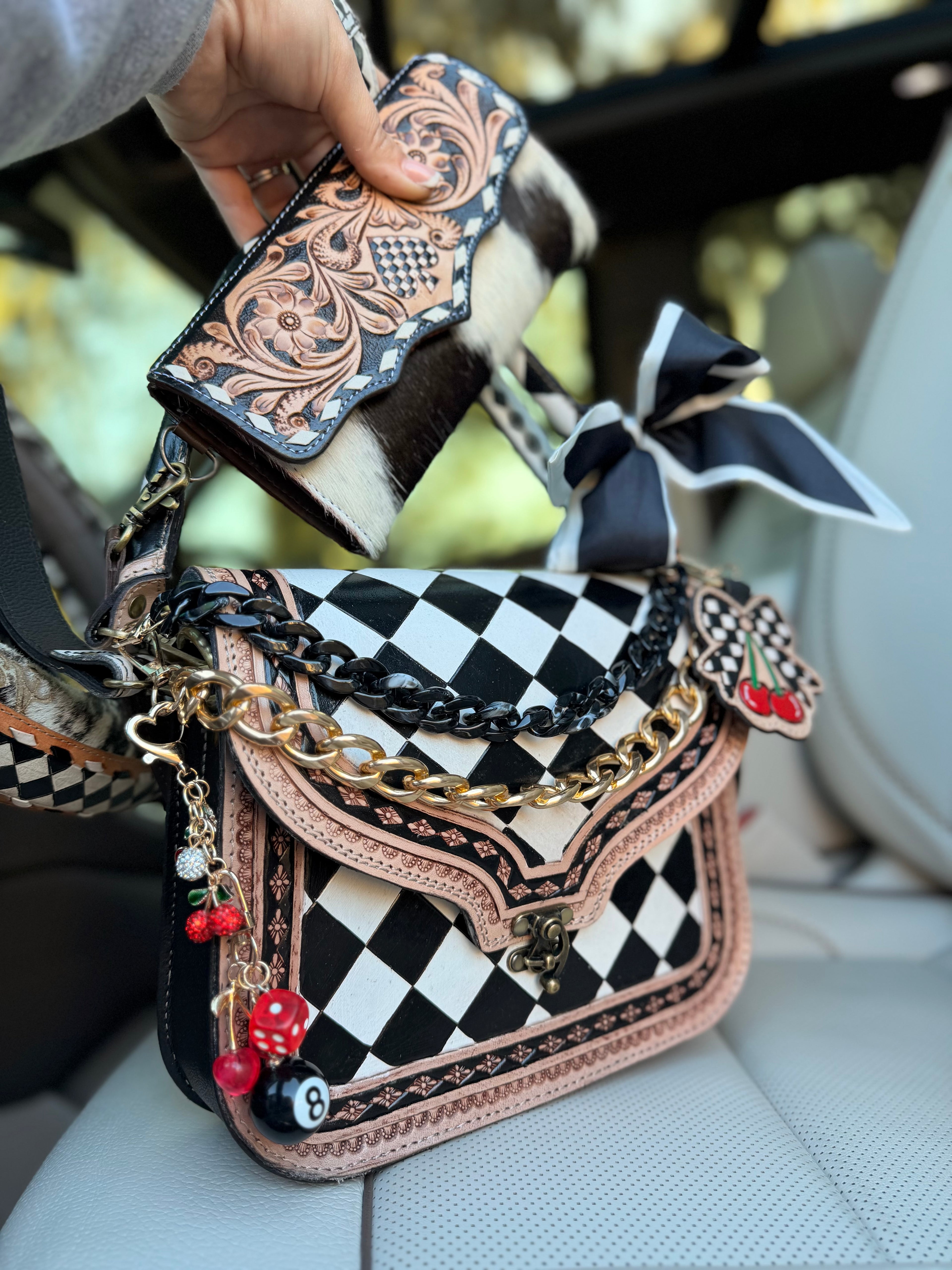 “Double Down Darlin'” purse set