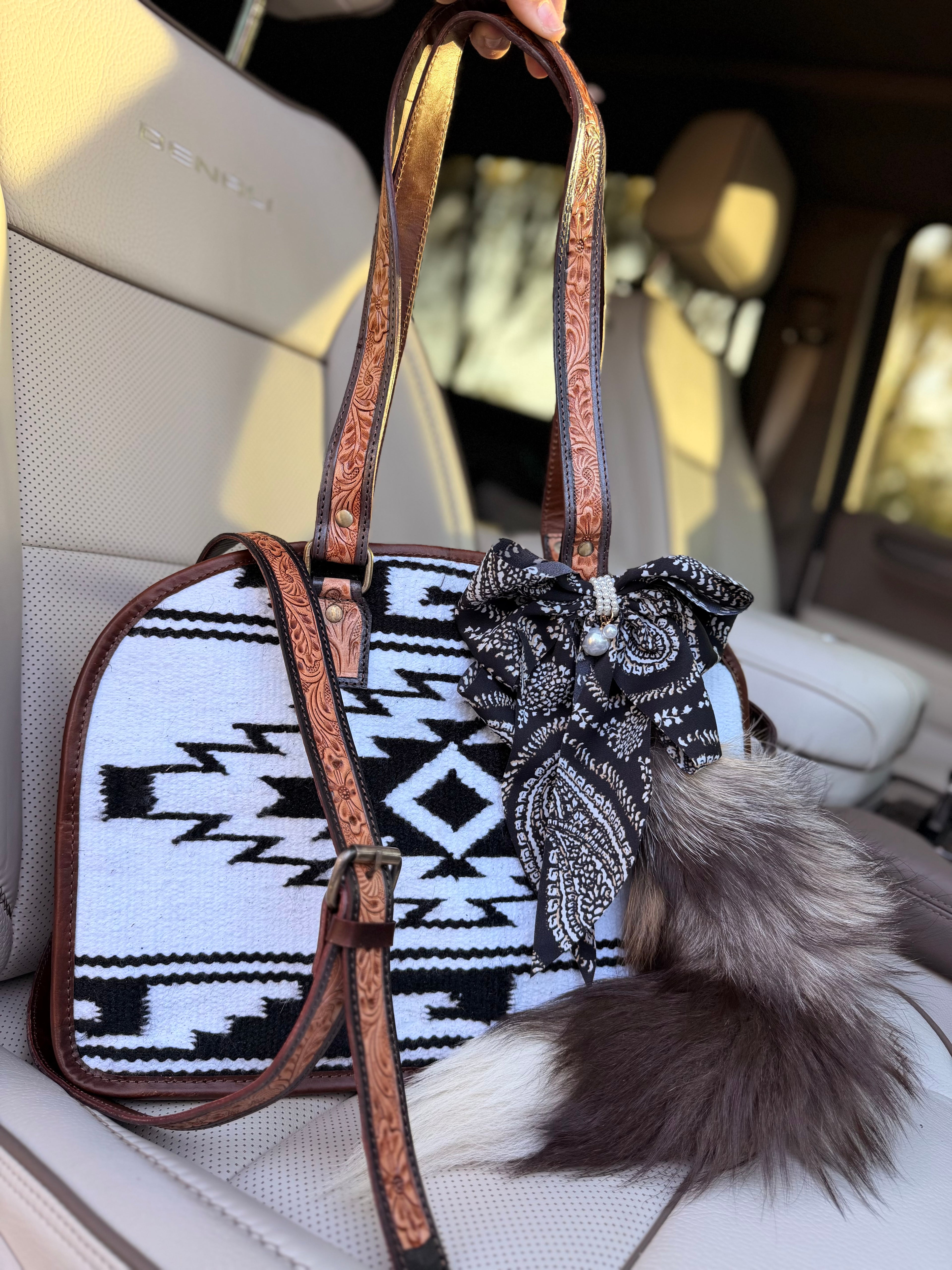 Darlin Aztec Tote - 15x10.5x4”