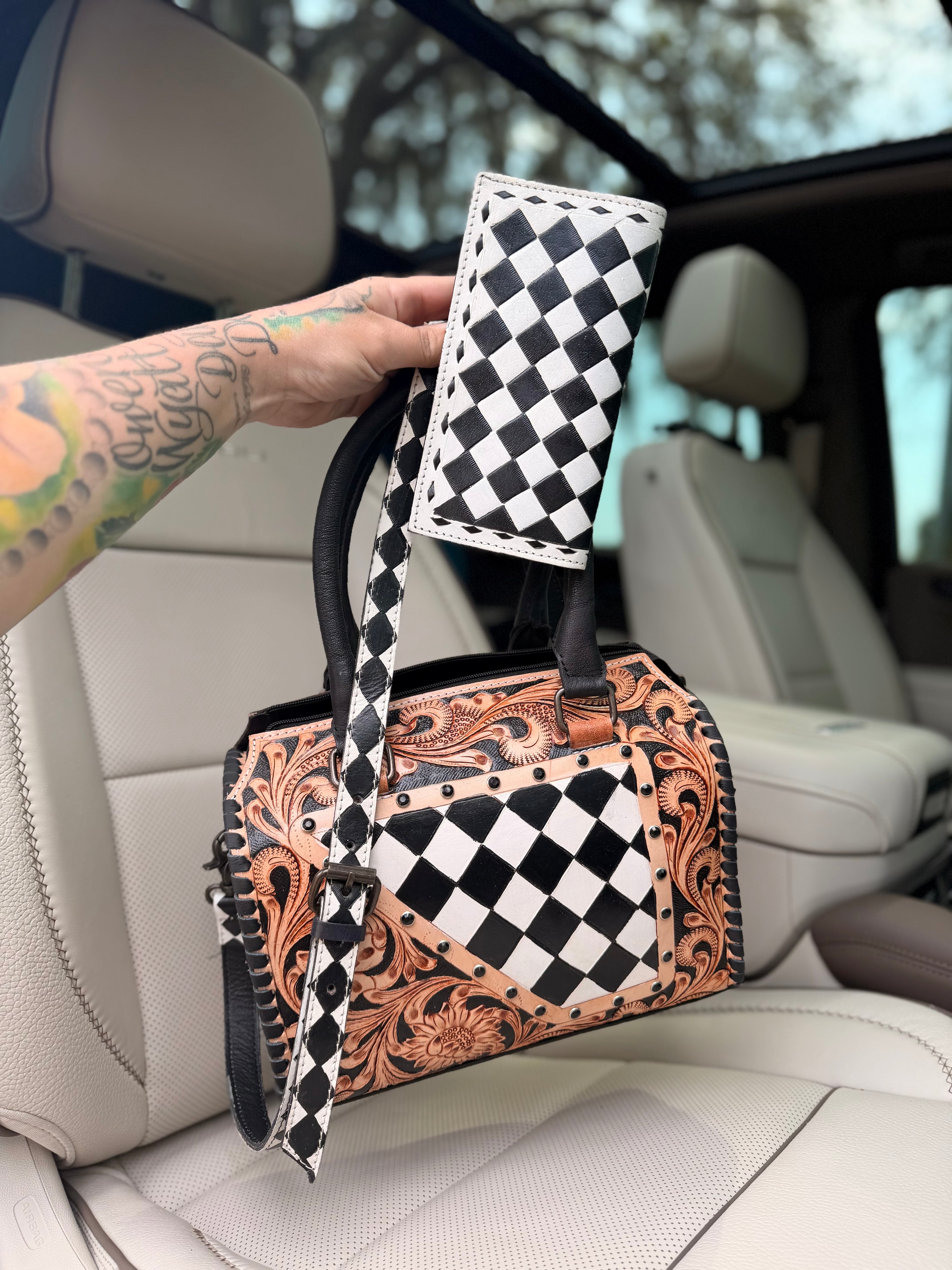 “Diamond Royalty set”- black n white tooled leather speedy (M) and wallet