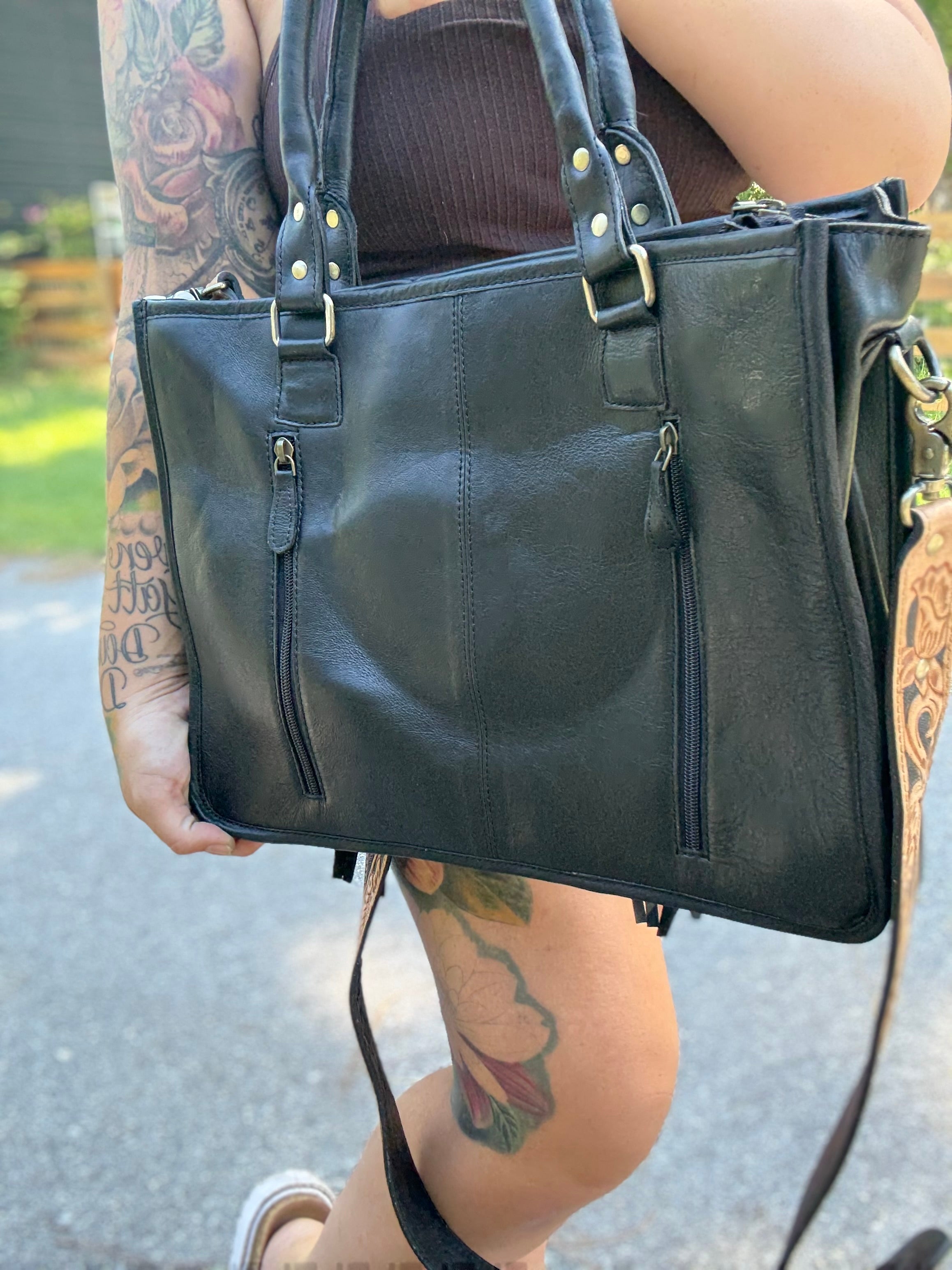Tooled learher tote bag with fringe - dark