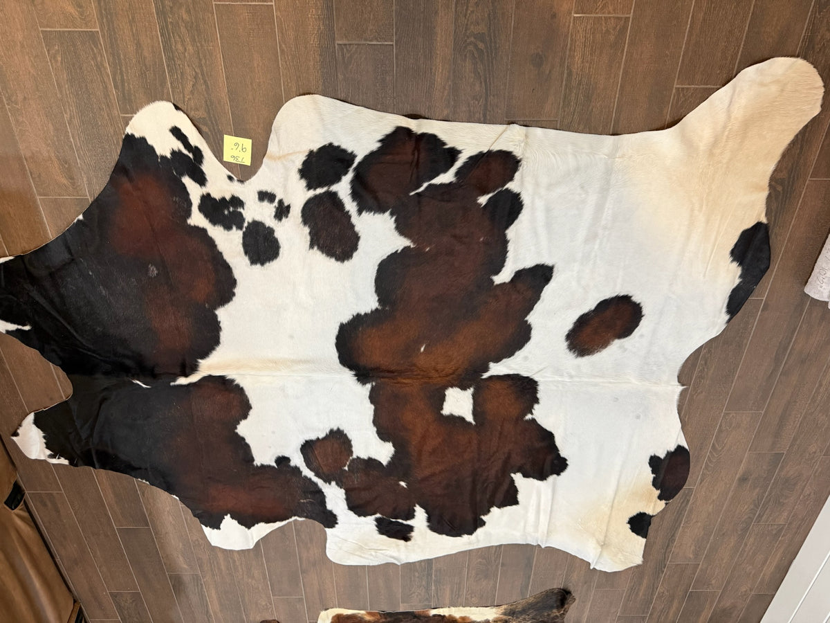 Full size cowhide (exotic) #T36- size 9’6”